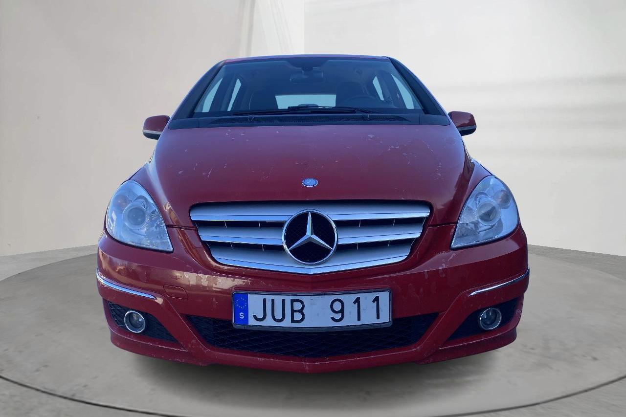 Mercedes B 180 CDI (109hk) - 259 920 km - Automatyczna - czerwony - 2009