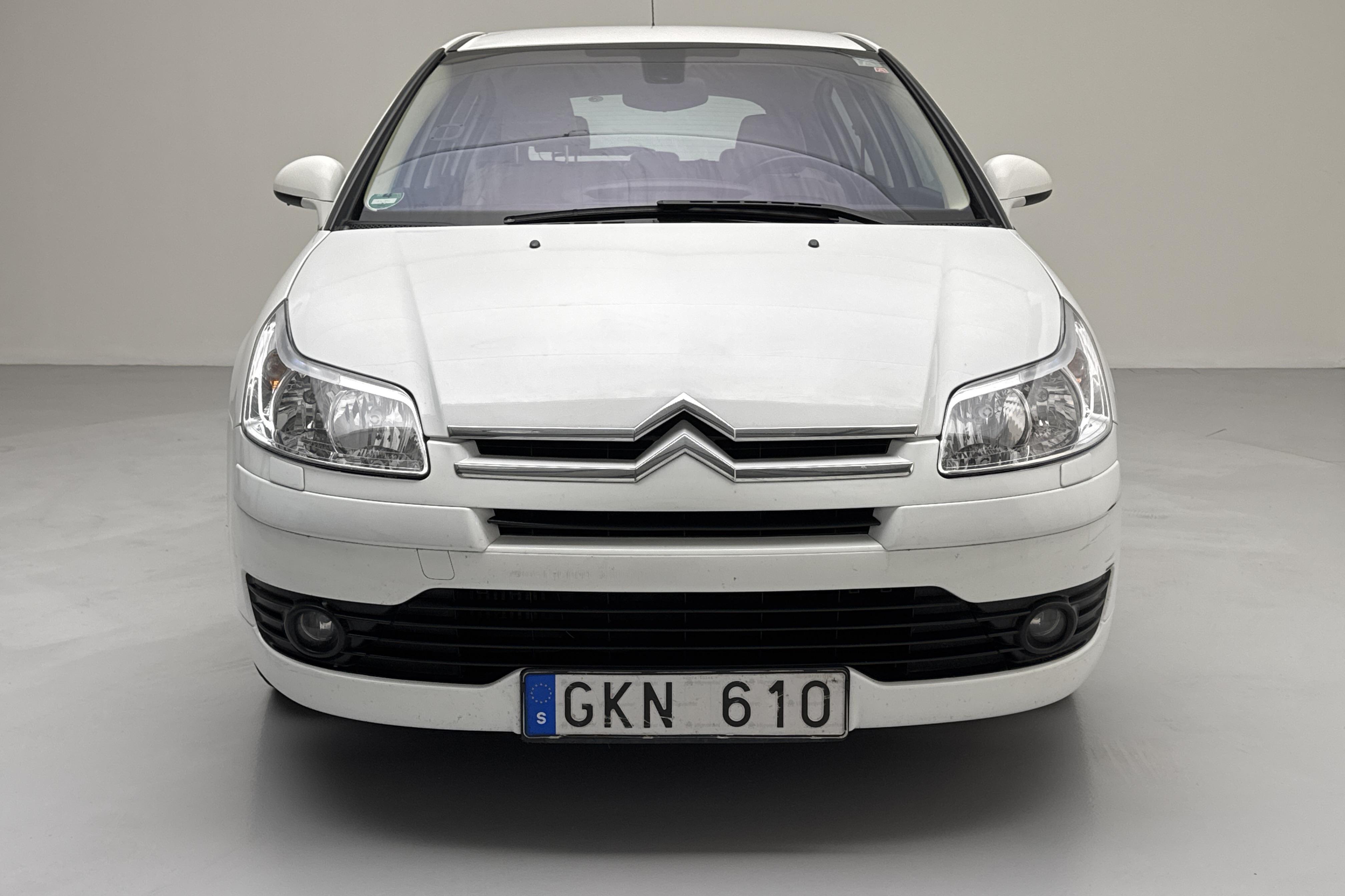 Citroen C4 1.6 HDI (110hk) - 102 490 km - Automatic - white - 2008