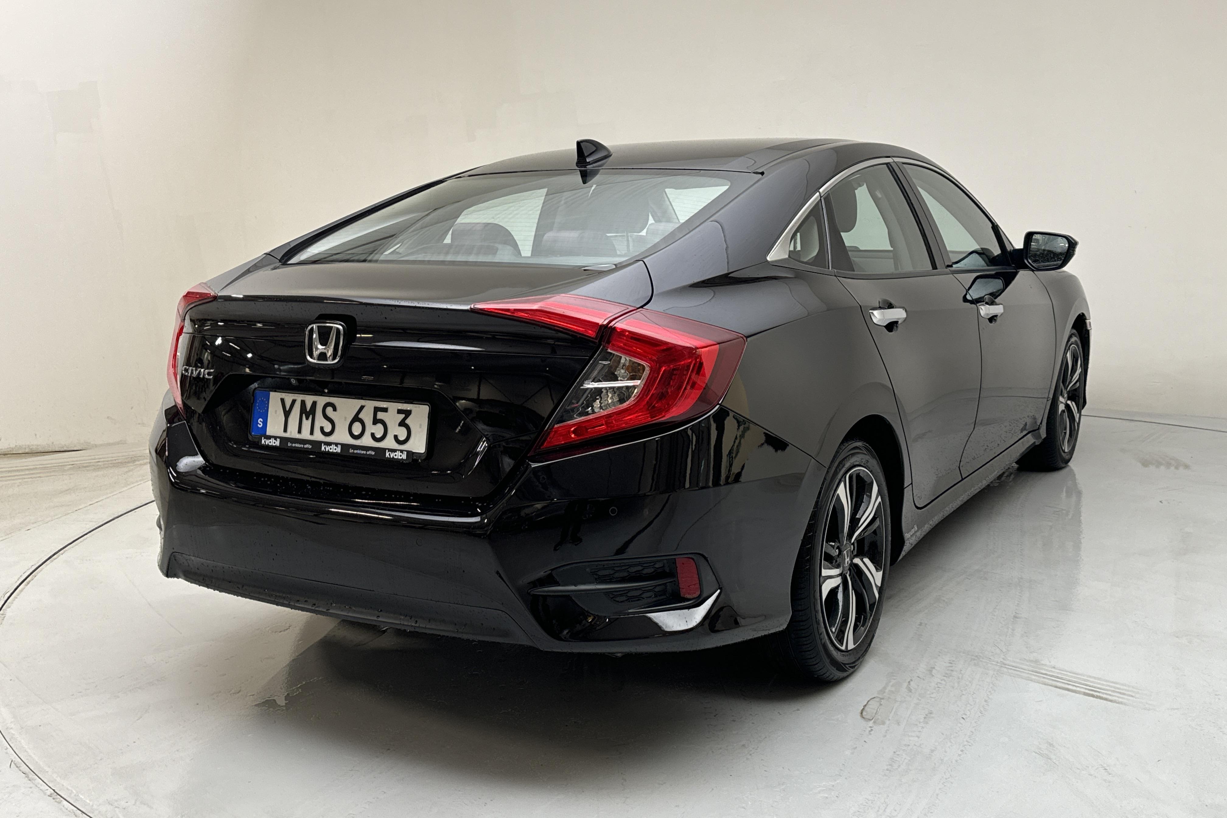 Honda Civic 1.5 Sedan (182hk) - 124 990 km - Manual - black - 2017