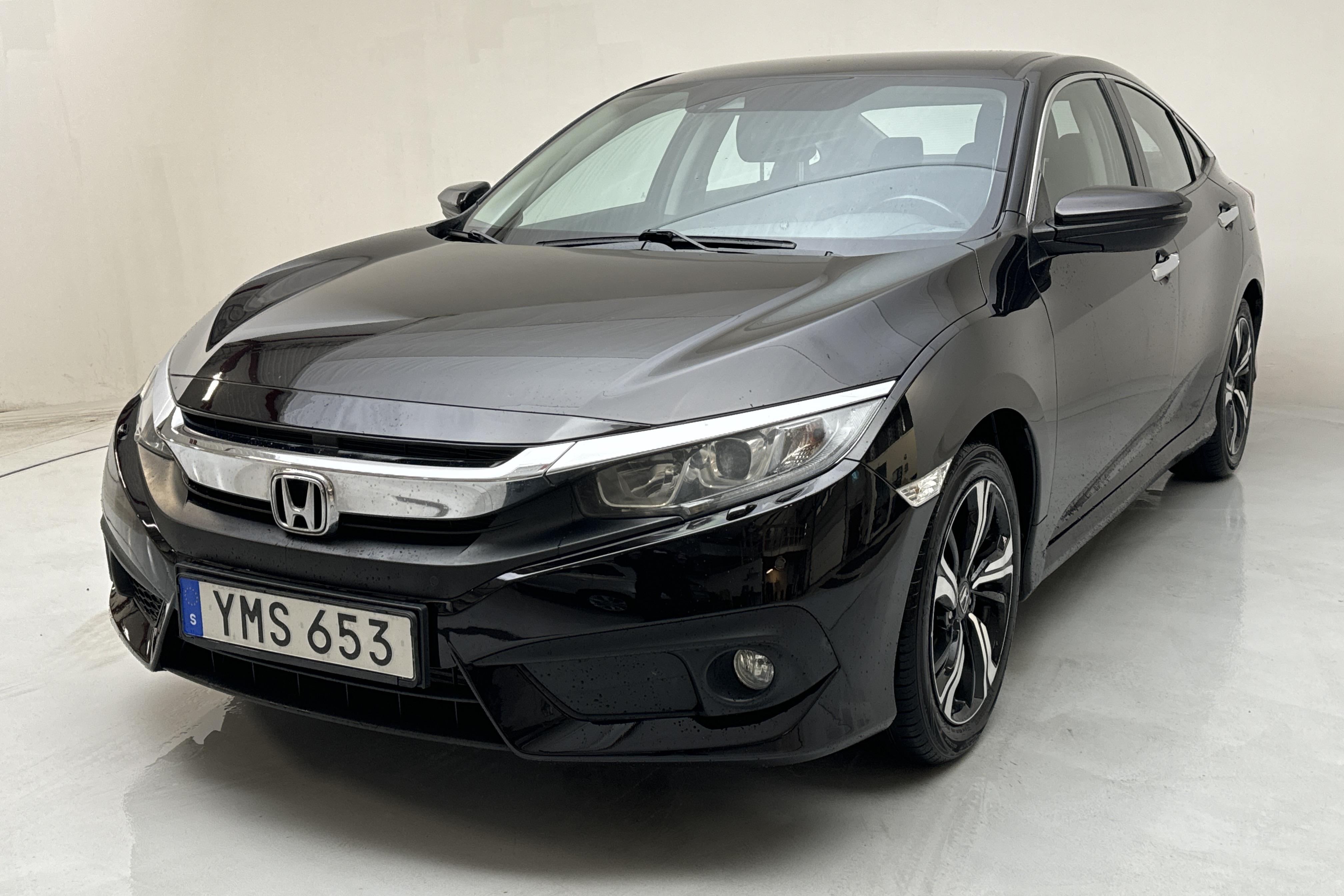 Honda Civic 1.5 Sedan (182hk) - 12 499 mil - Manuell - svart - 2017