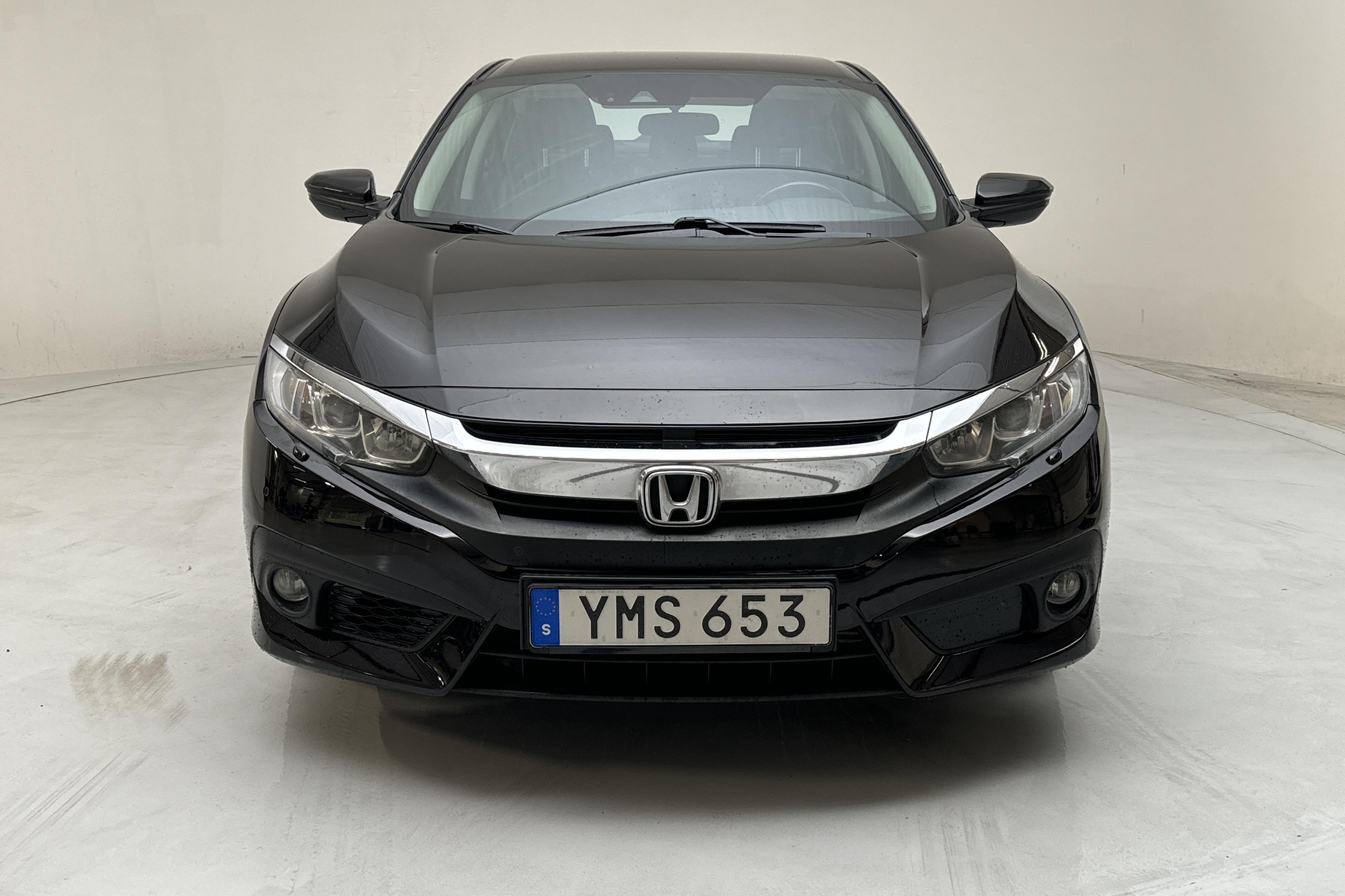 Honda Civic 1.5 Sedan (182hk) - 12 499 mil - Manuell - svart - 2017