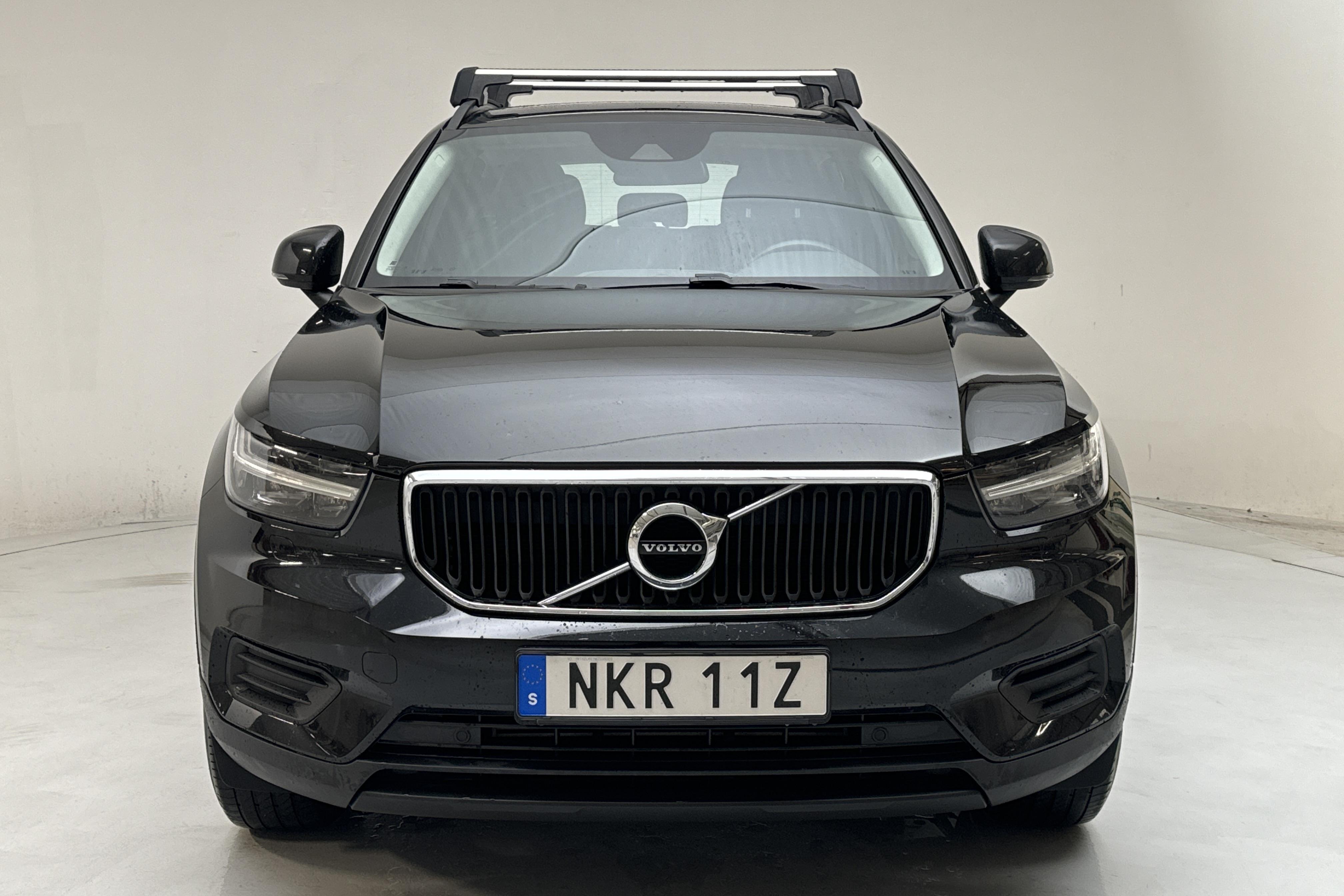 Volvo XC40 T2 2WD (129hk) - 10 515 mil - Manuell - svart - 2021