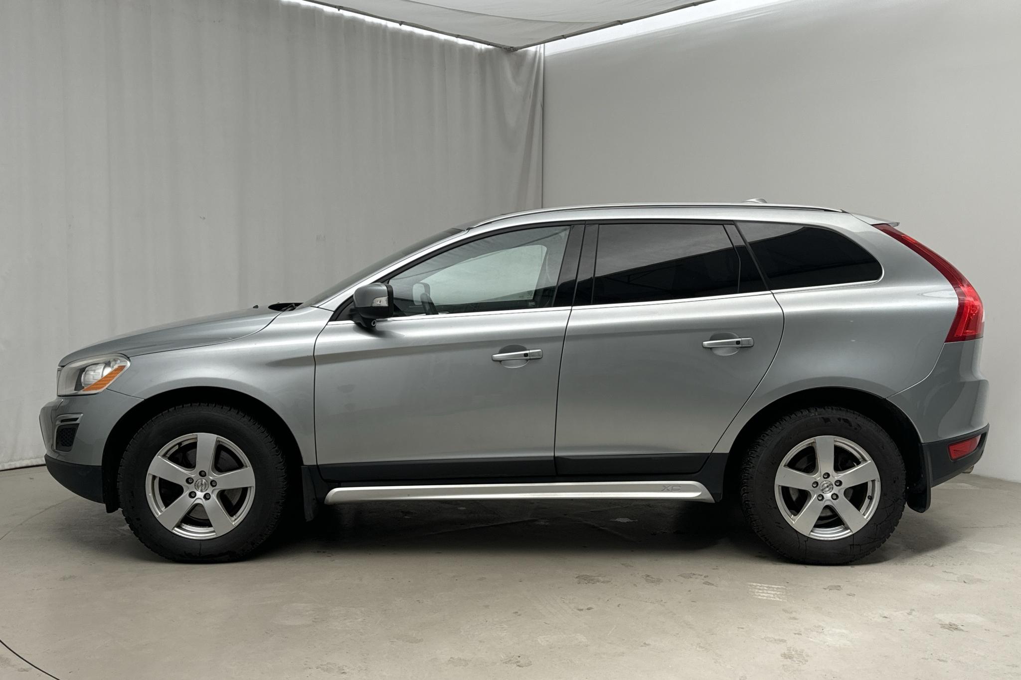 Volvo XC60 D5 AWD (215hk) - 187 710 km - Automatic - silver - 2013