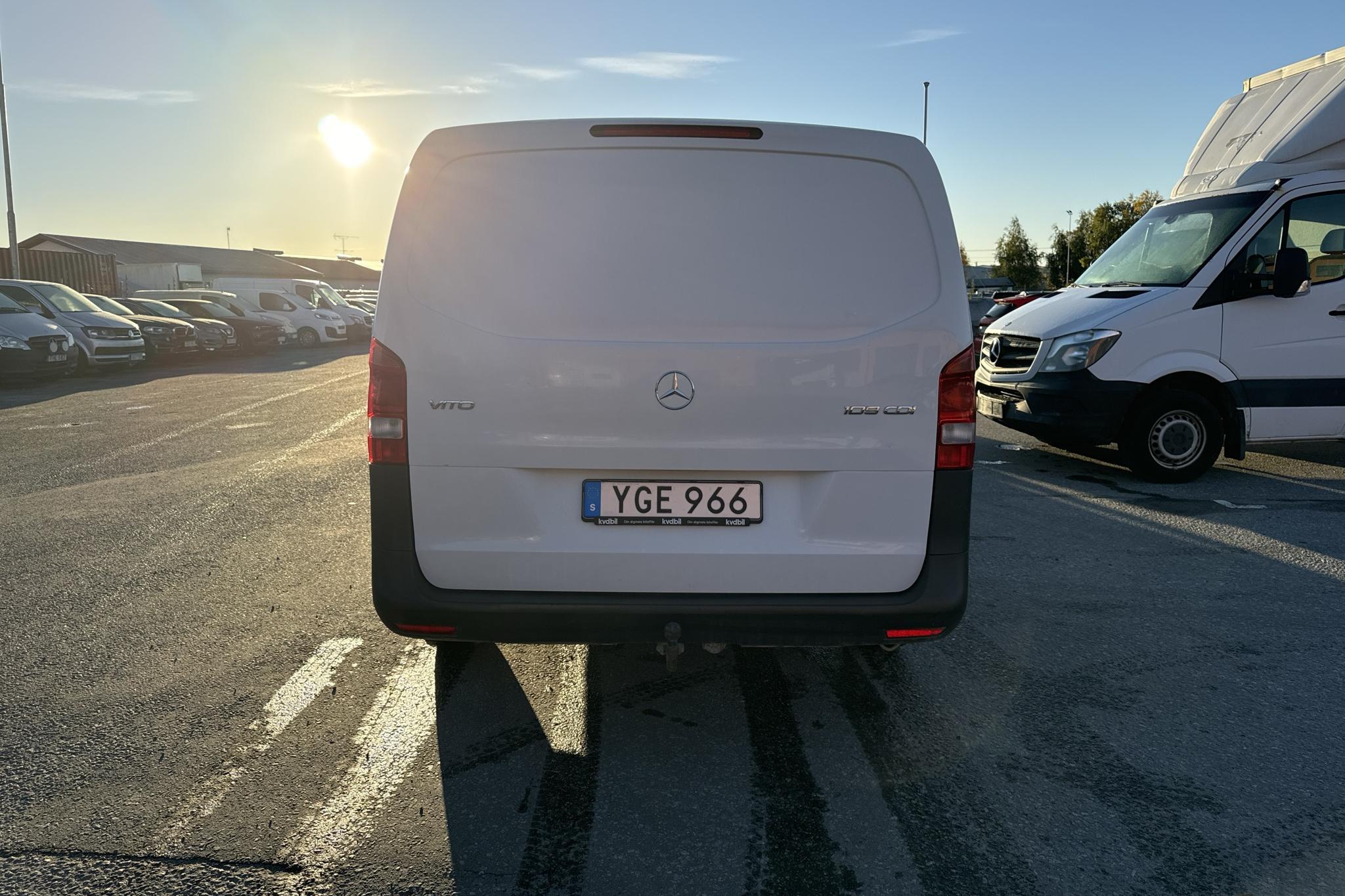 Mercedes Vito 109 CDI W640 (88hk) - 268 670 km - Manualna - biały - 2017