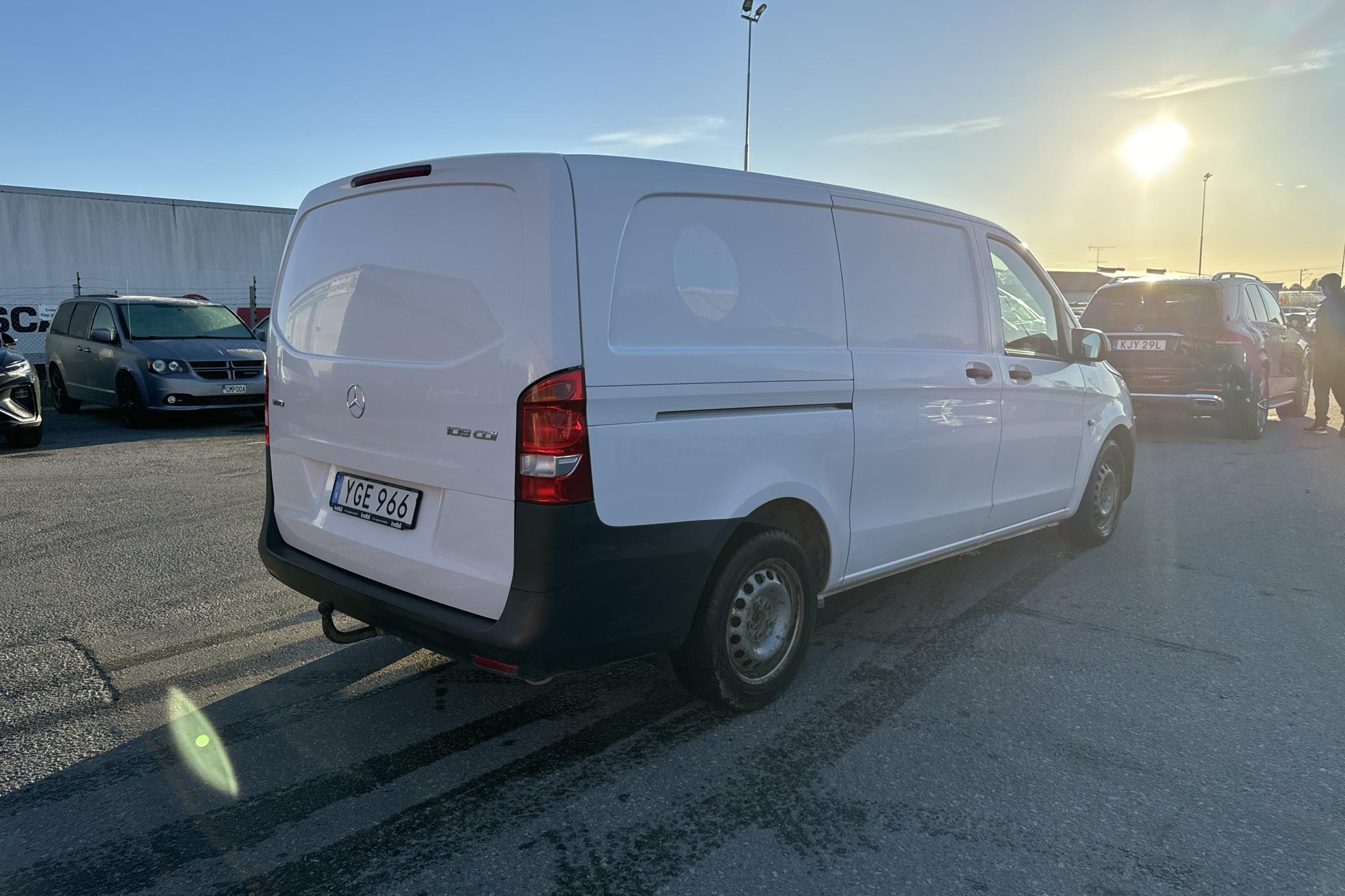 Mercedes Vito 109 CDI W640 (88hk) - 268 670 km - Käsitsi - valge - 2017