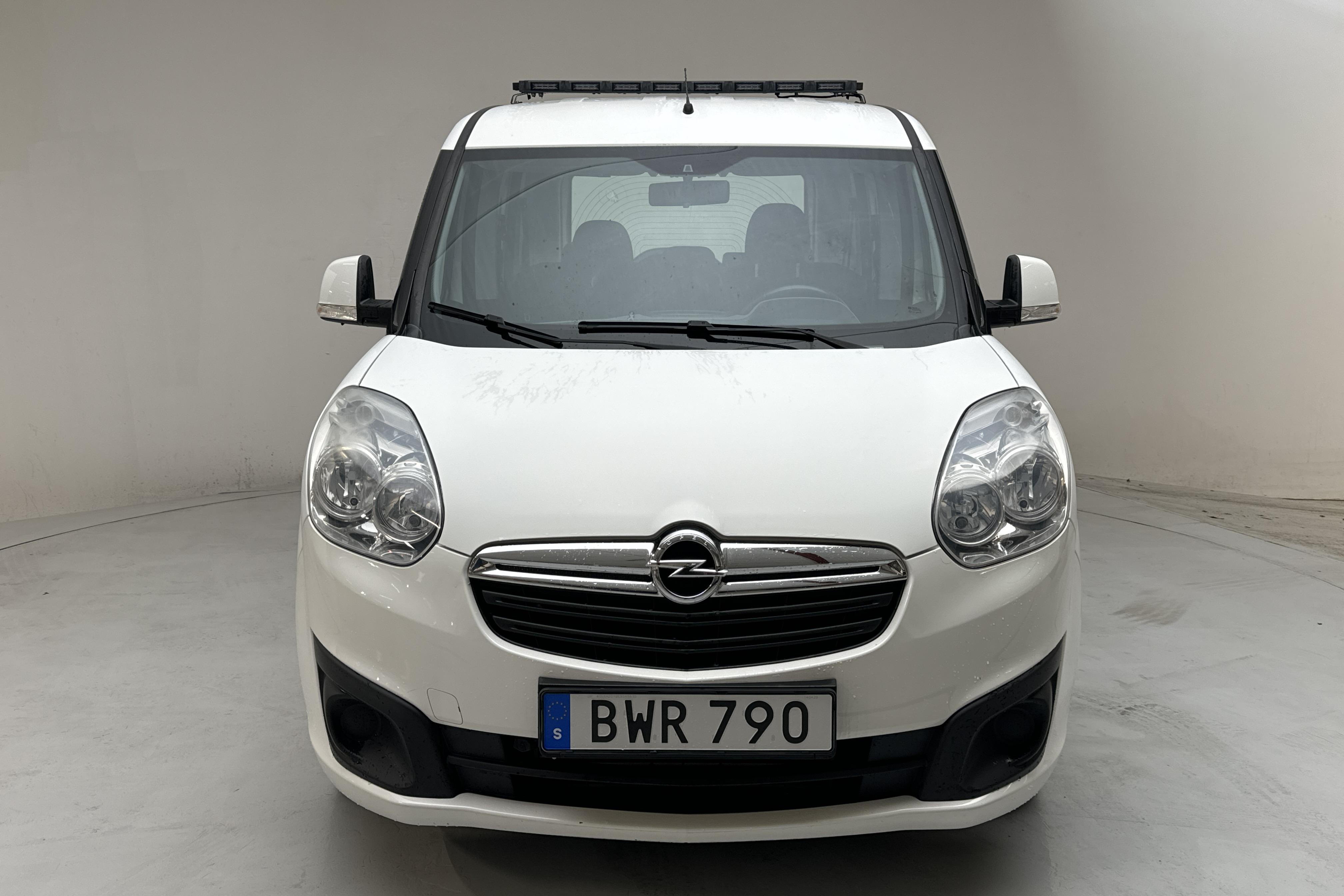 Opel Combo Tour 1.4 CNG (120hk) - 5 596 mil - Manuell - vit - 2014