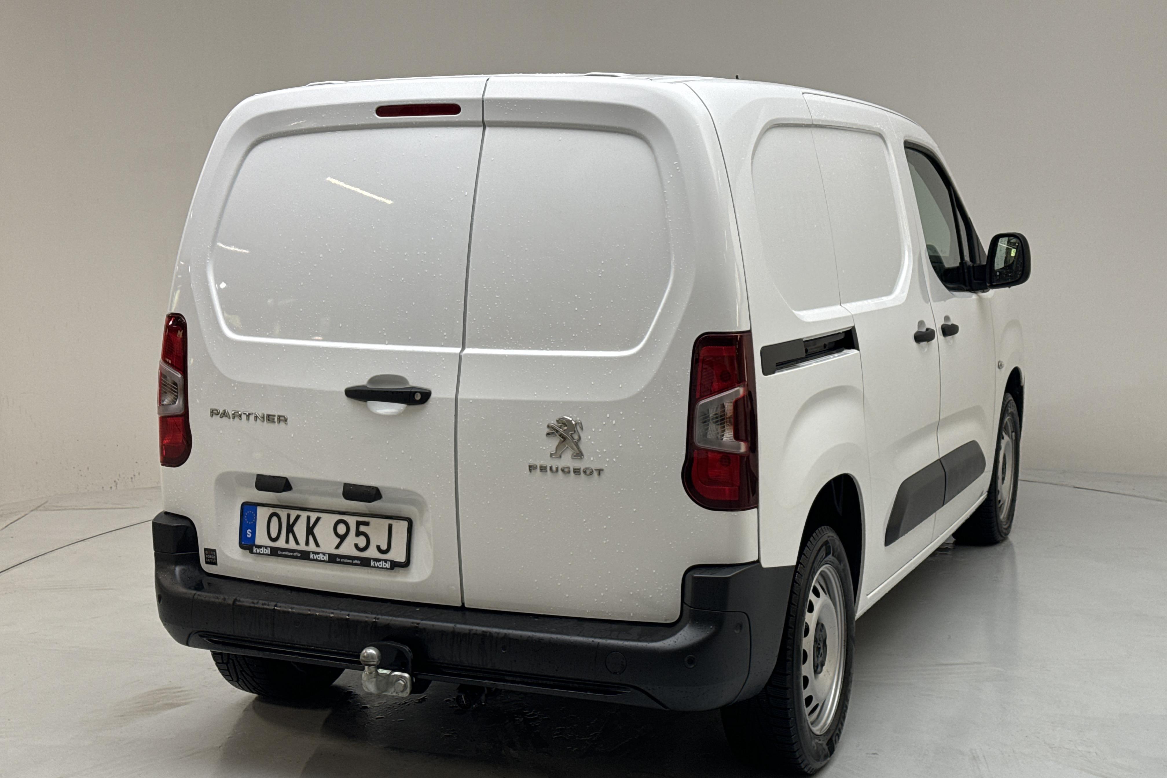 Peugeot Partner 1.5 HDI Skåp (130hk) - 9 130 km - Automaatne - valge - 2021