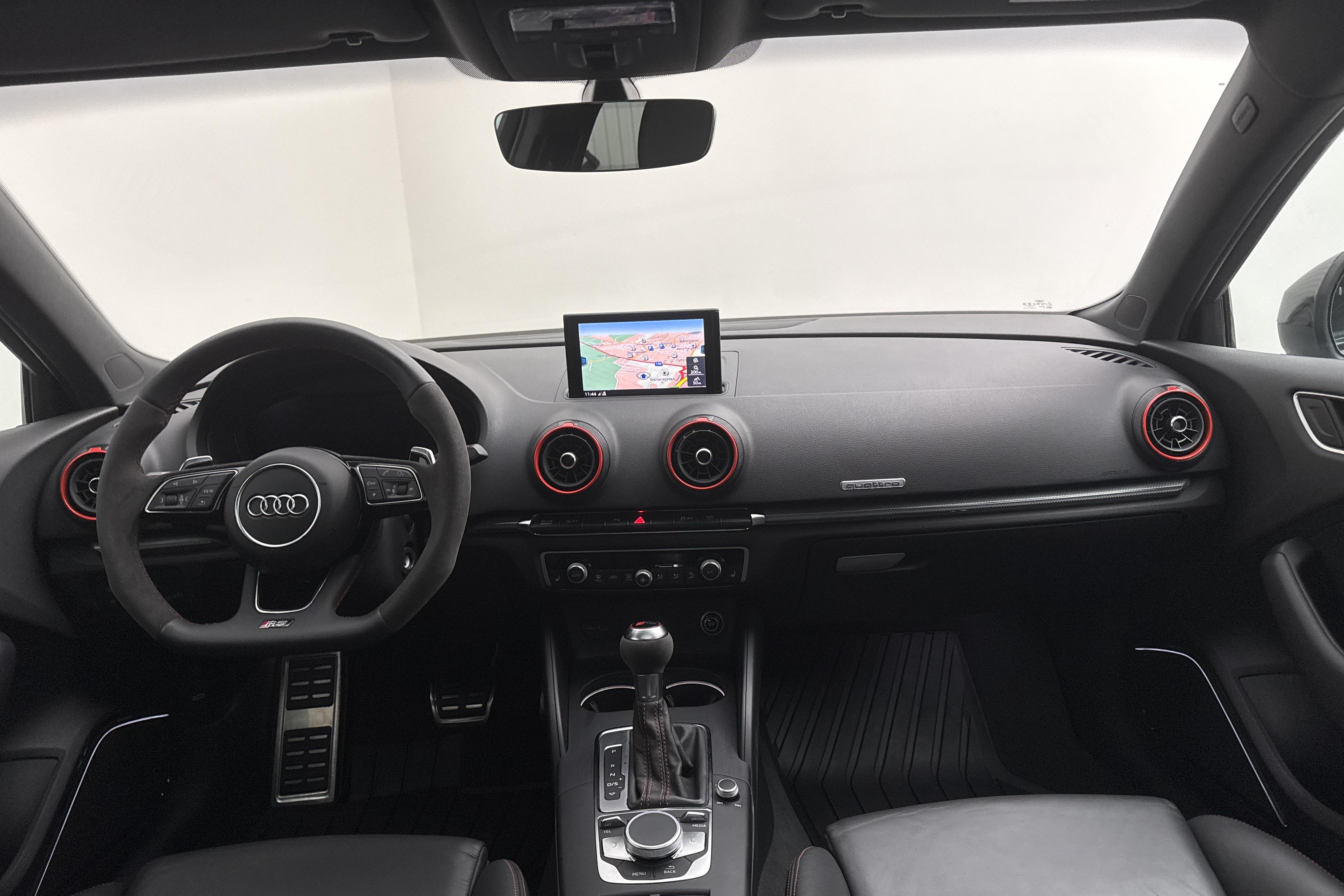 Audi RS3 Sportback 2.5 TFSI quattro (400hk) - 34 110 km - Automaattinen - Light Grey - 2019