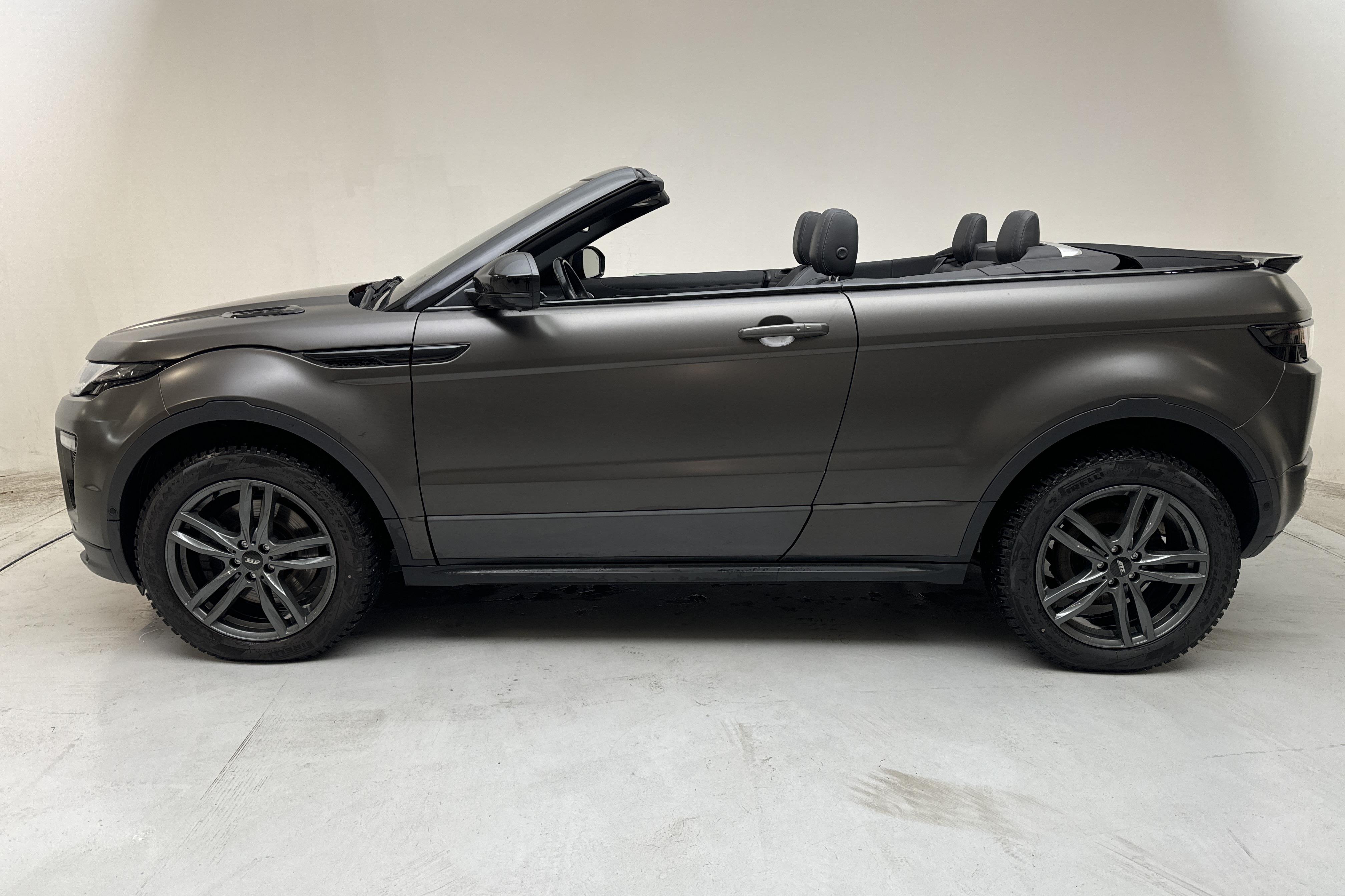 Land Rover Range Rover Evoque 2.0 TD4 AWD Cabriolet (180hk) - 7 671 mil - Automat - Dark Grey - 2018