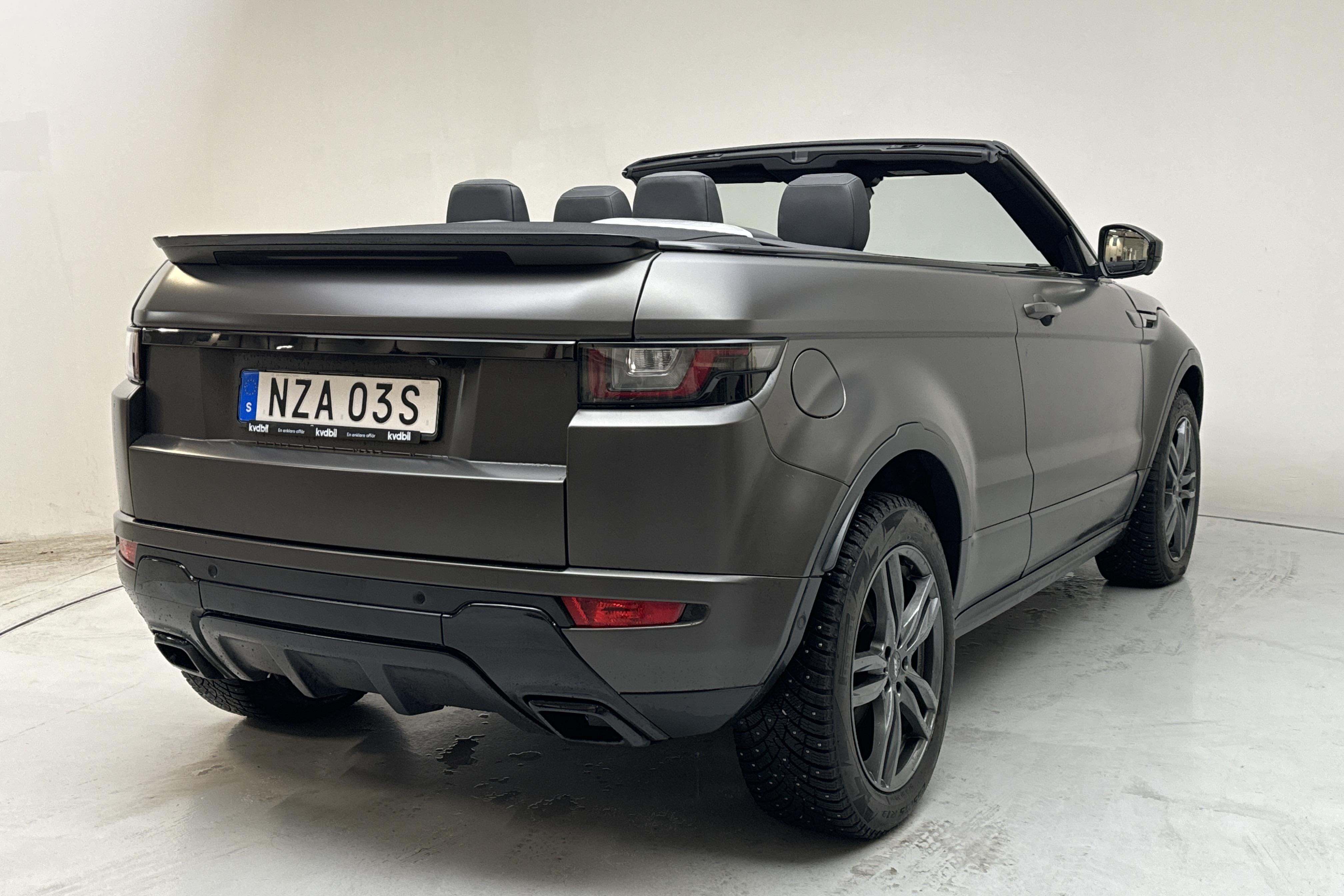 Land Rover Range Rover Evoque 2.0 TD4 AWD Cabriolet (180hk) - 7 671 mil - Automat - Dark Grey - 2018