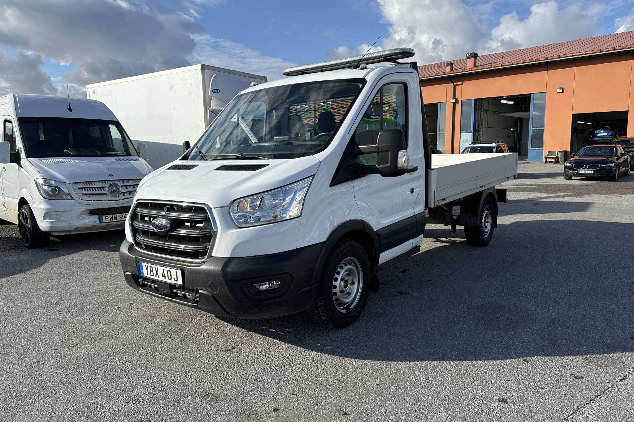 Ford Transit 350 2.0 2WD Pickup/Chassi (170hk) - 33 400 km - Automatic - white - 2022