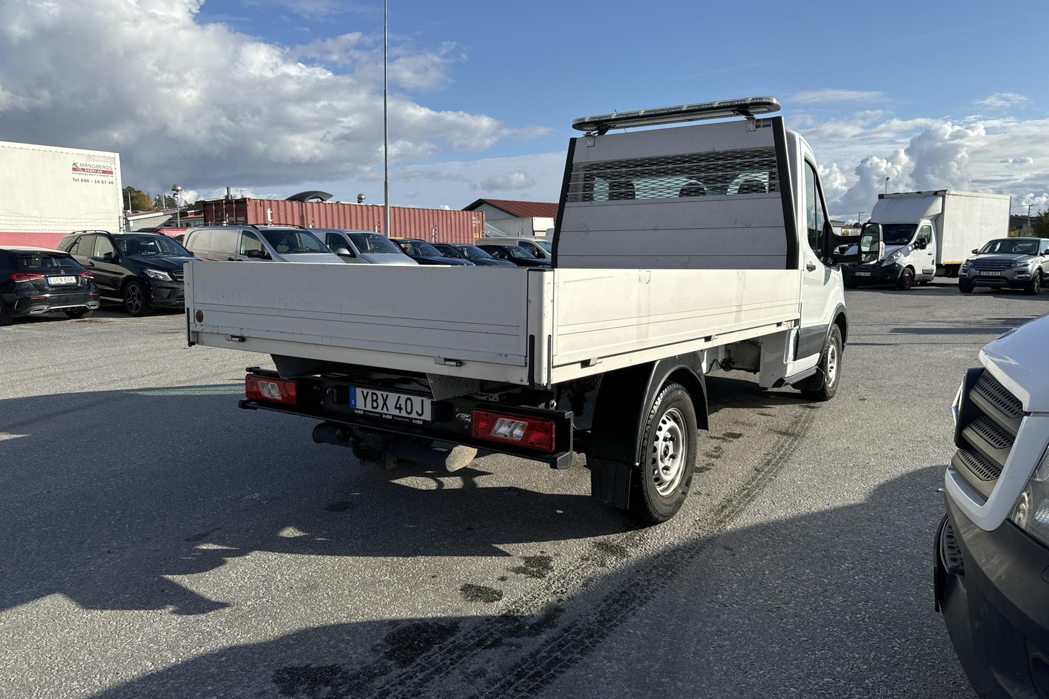 Ford Transit 350 2.0 2WD Pickup/Chassi (170hk) - 33 400 km - Automatic - white - 2022