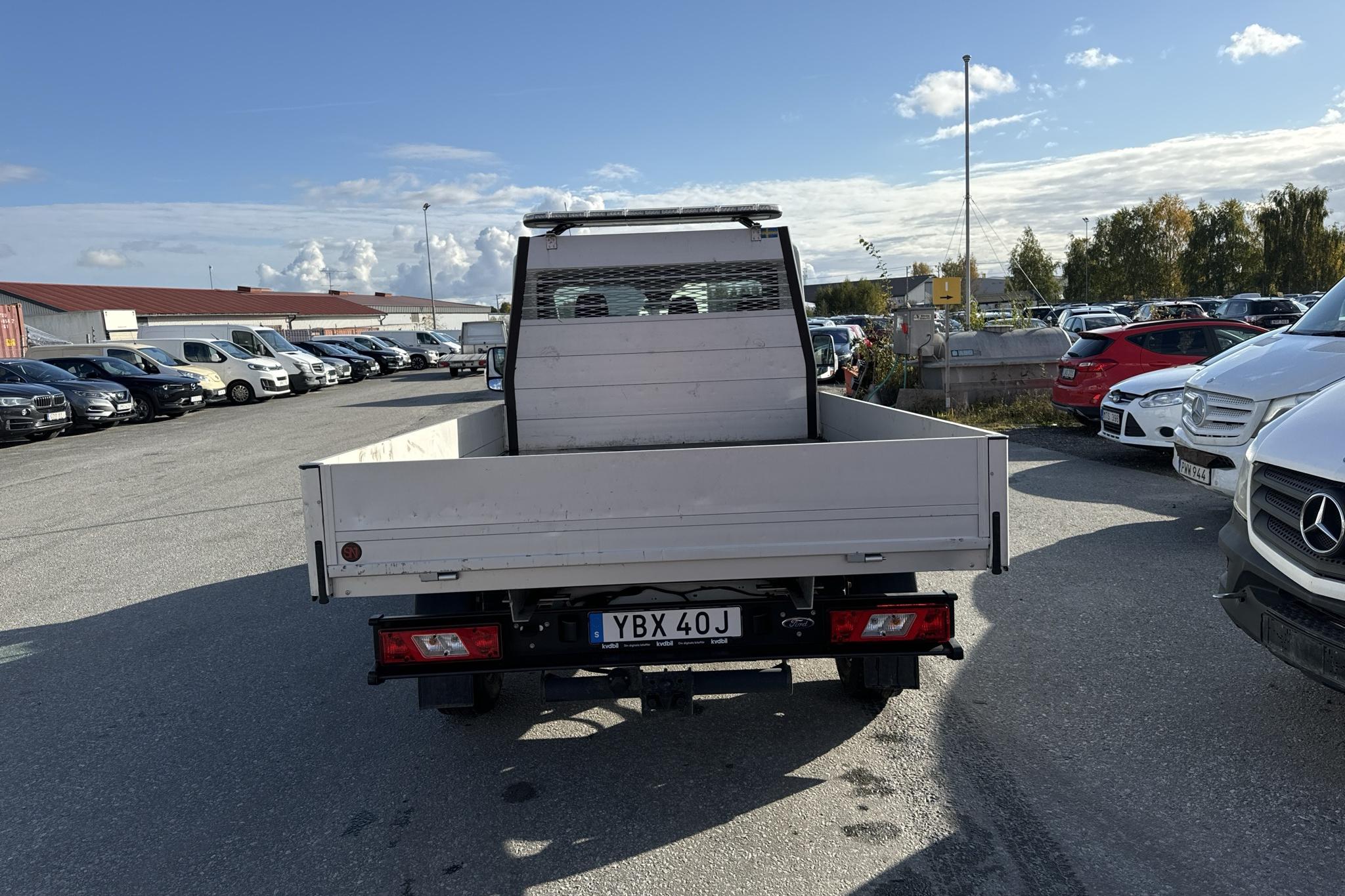 Ford Transit 350 2.0 2WD Pickup/Chassi (170hk) - 33 400 km - Automaattinen - valkoinen - 2022