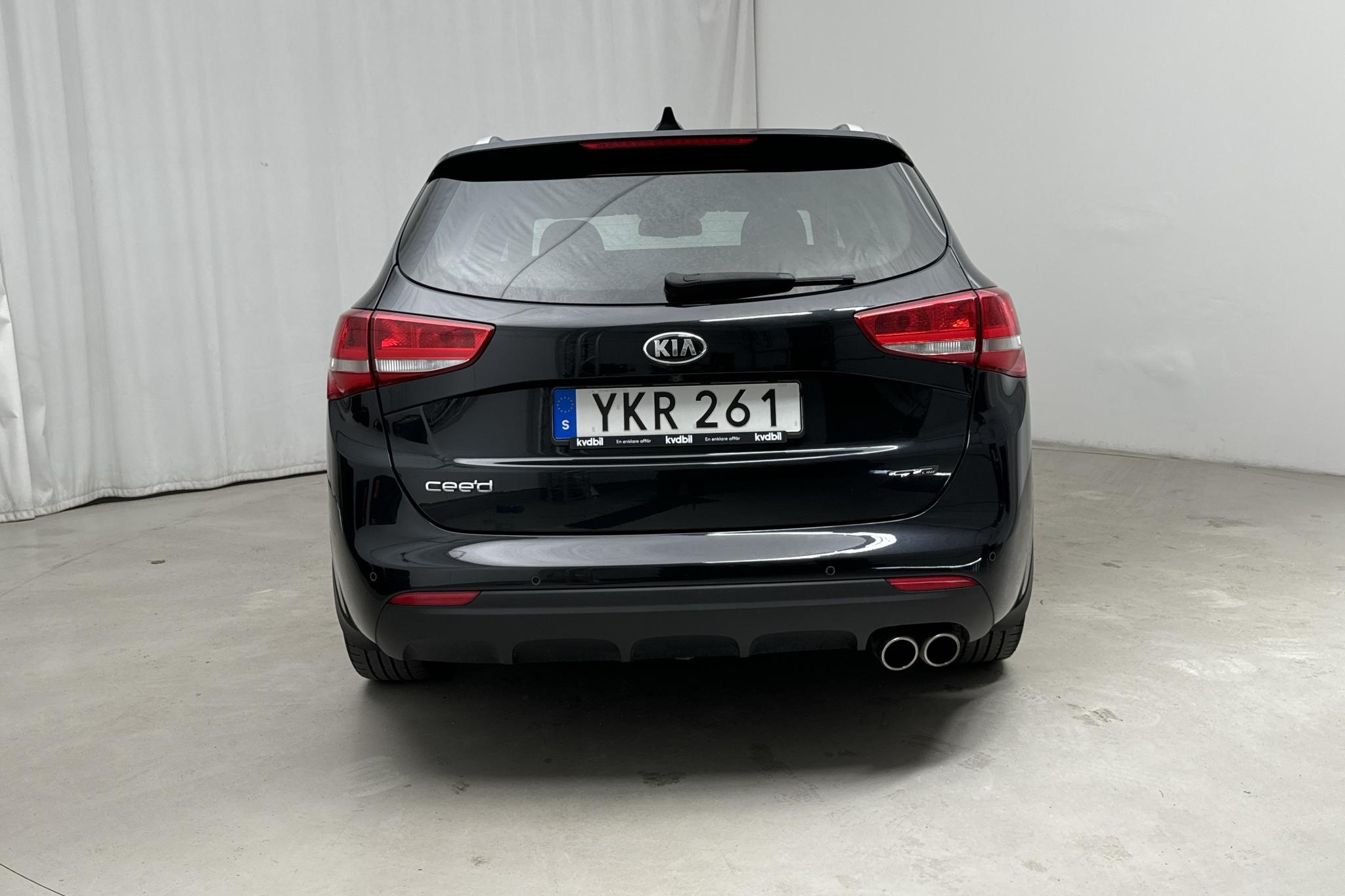 KIA Cee'd 1.6 CRDi SW (136hk) - 108 870 km - Manualna - czarny - 2017