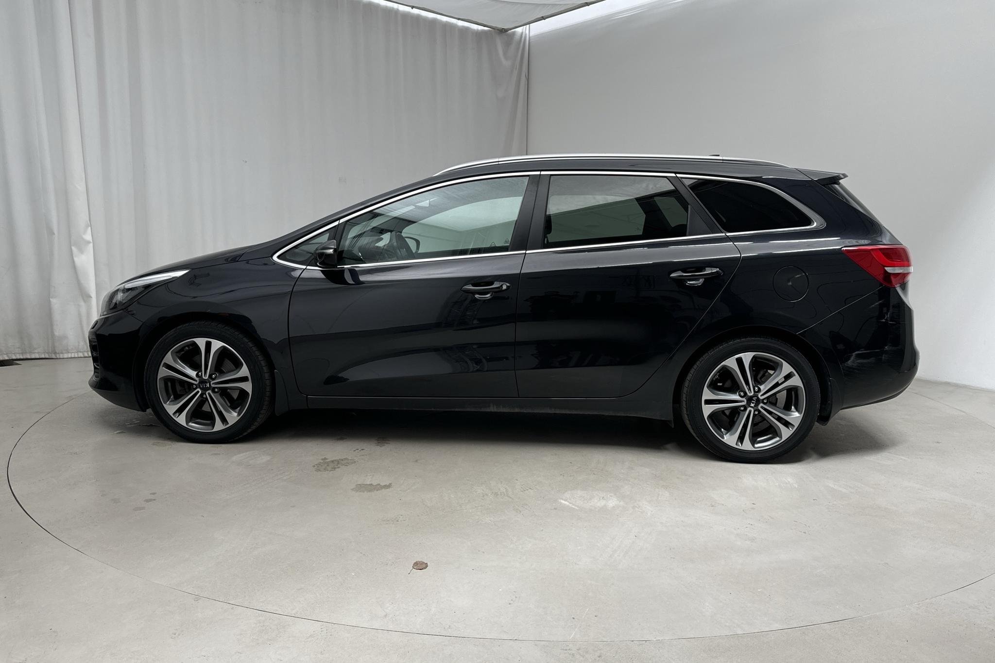 KIA Cee'd 1.6 CRDi SW (136hk) - 108 870 km - Manualna - czarny - 2017