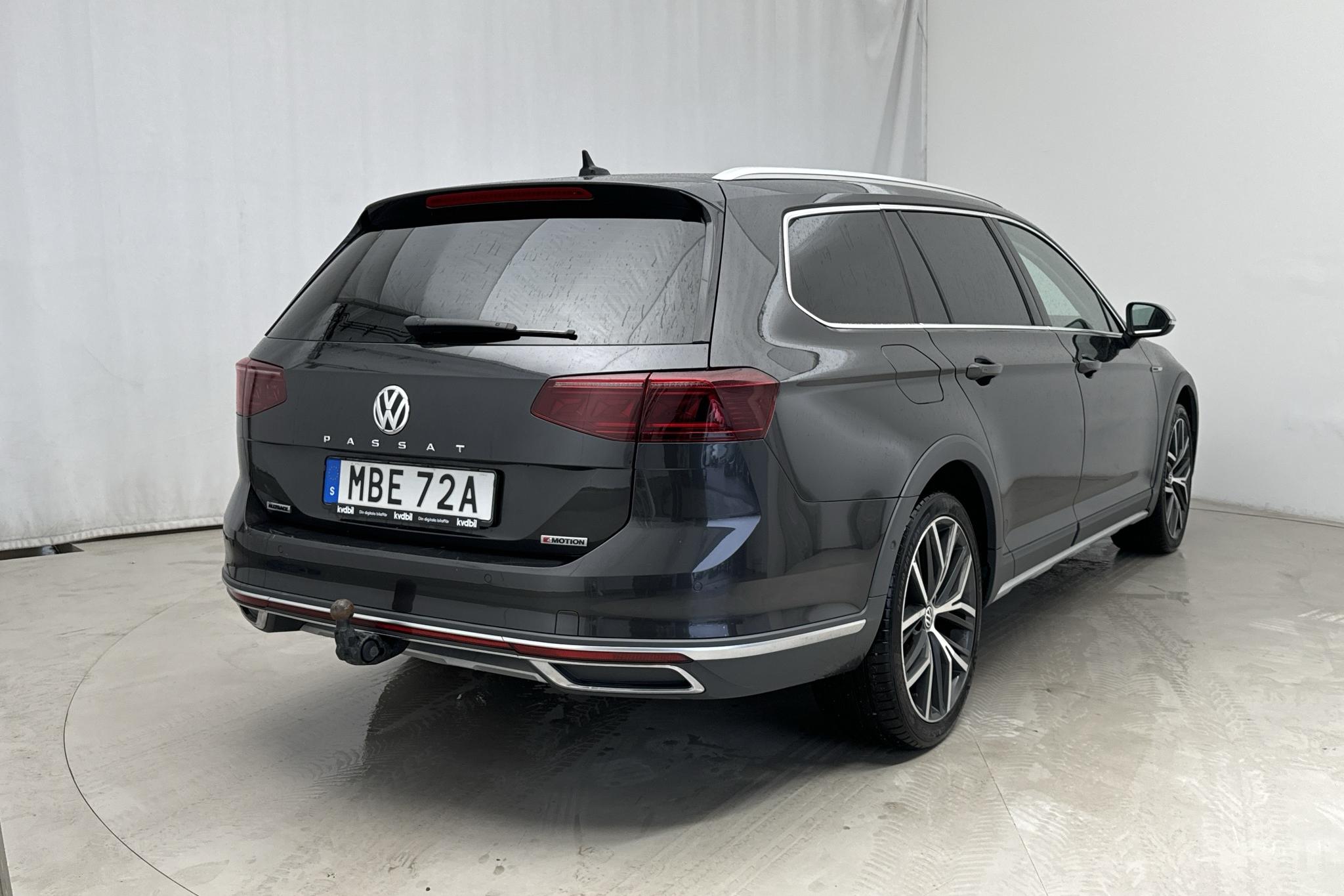 VW Passat 2.0 TDI Sportscombi 4MOTION (190hk) - 118 970 km - Automatyczna - Dark Grey - 2020