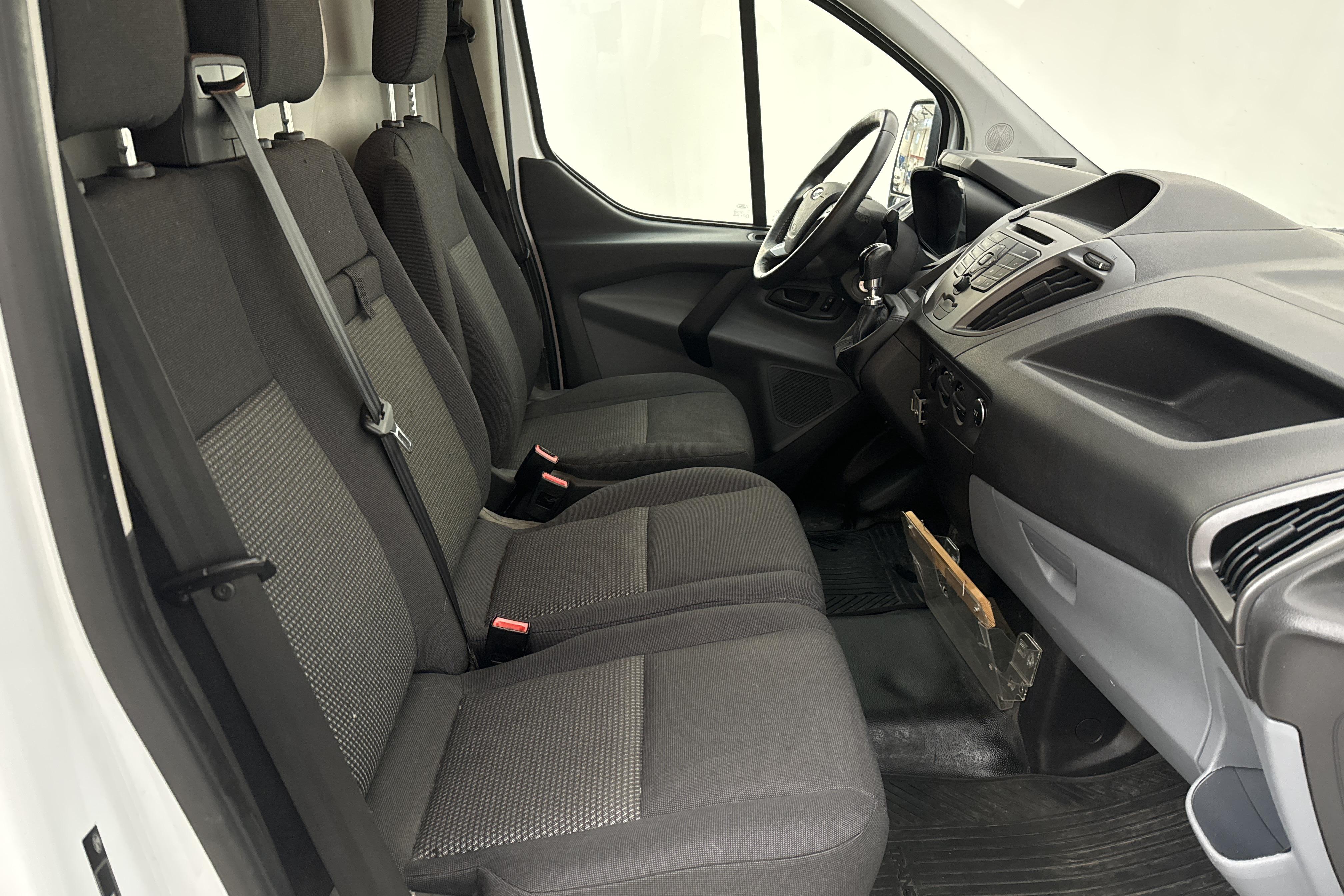 Ford Transit Custom 270 (100hk) - 106 860 km - Manuaalinen - valkoinen - 2013