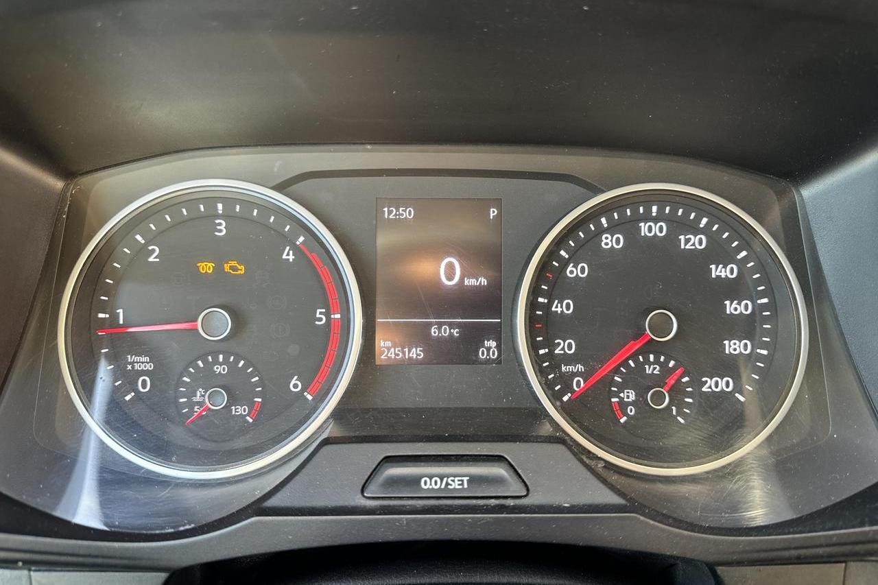 VW Crafter 35 2.0 TDI Skåp (140hk) - 245 140 km - Automaatne - valge - 2019