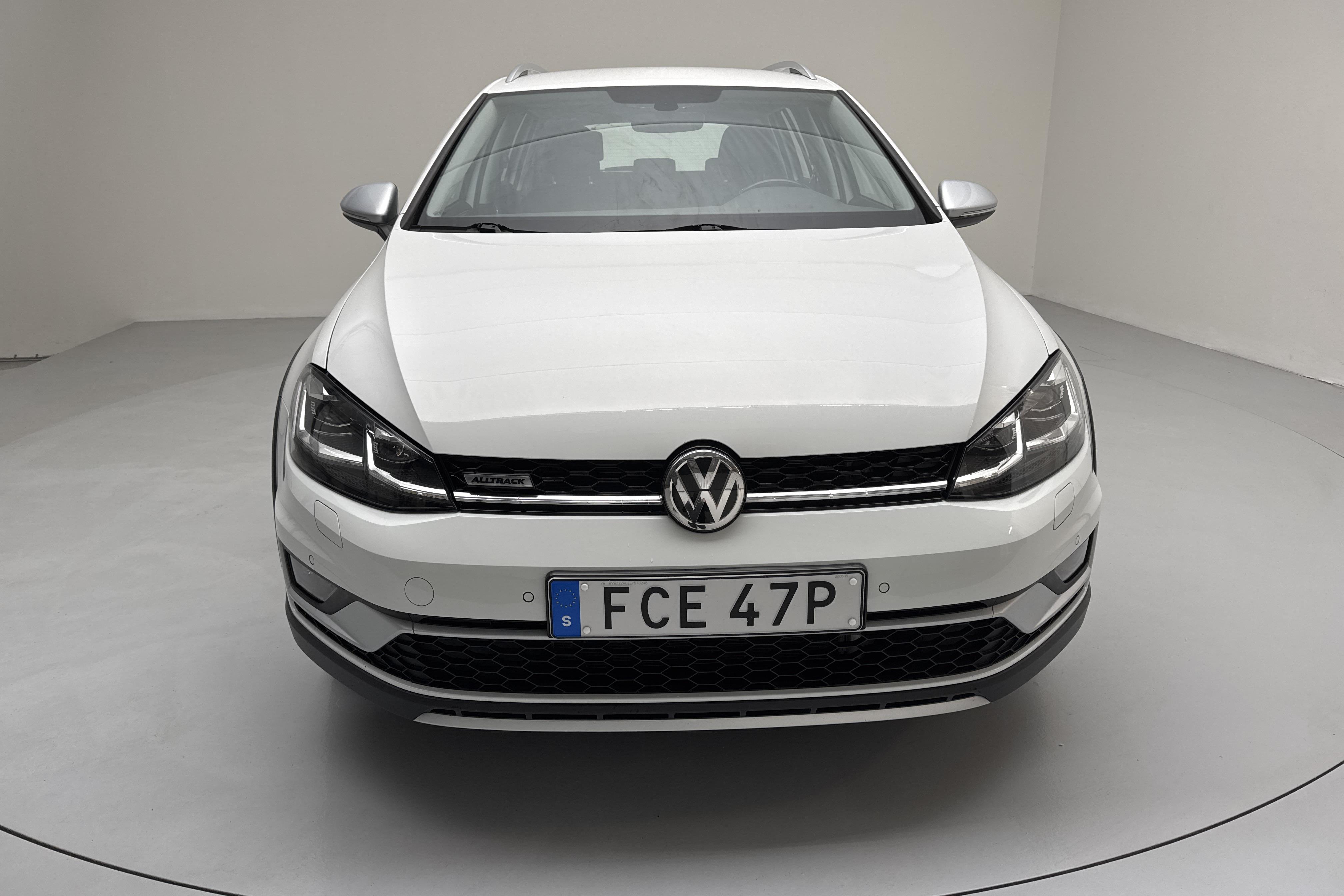 VW Golf Alltrack 2.0 TDI 4MOTION (184hk) - 57 300 km - Automatic - white - 2020