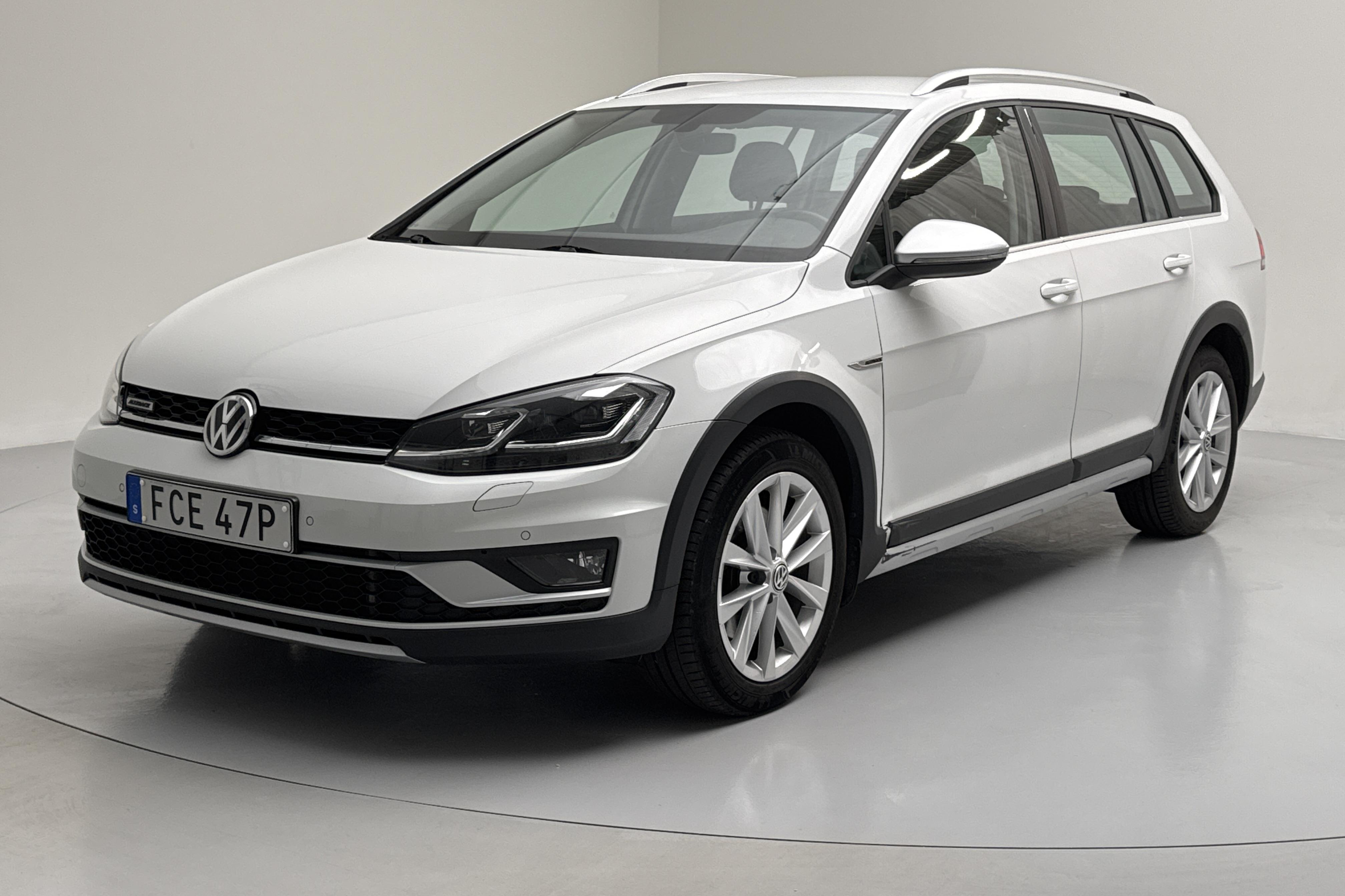 VW Golf Alltrack 2.0 TDI 4MOTION (184hk) - 57 300 km - Automatic - white - 2020