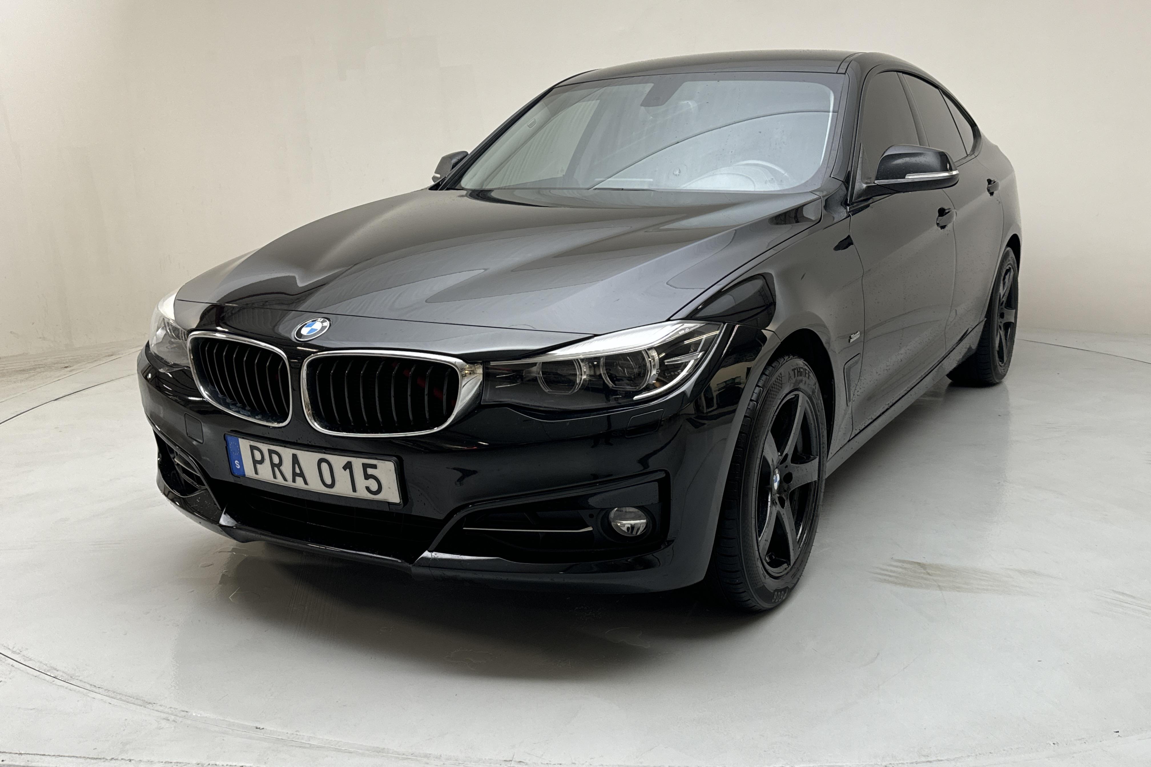 BMW 320d GT xDrive, F34 (190hk) - 168 990 km - Automaattinen - musta - 2018