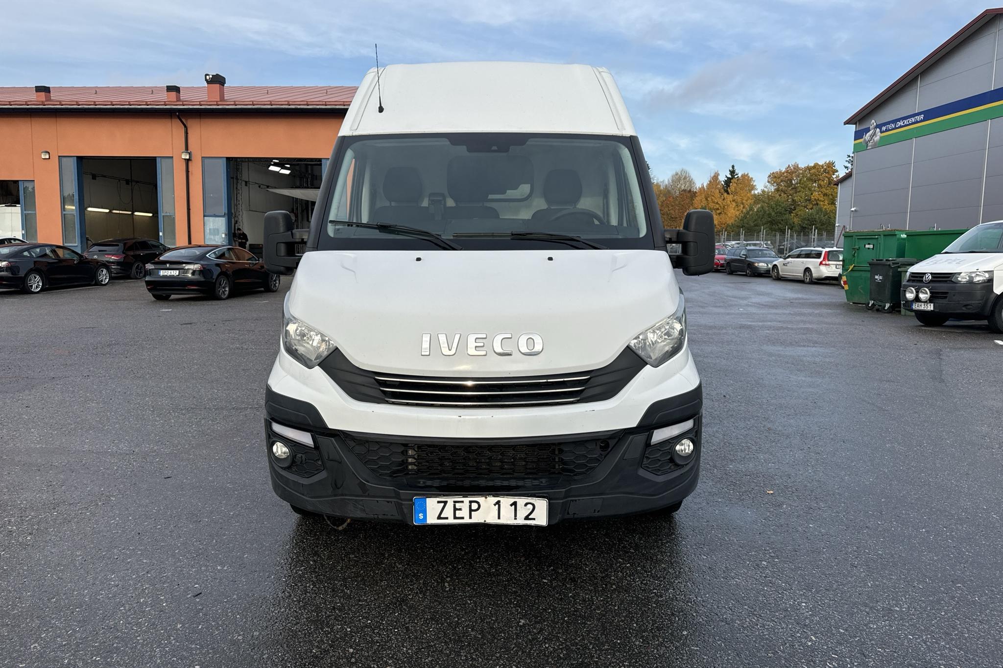 Iveco Daily 35 2.3 (136hk) - 152 350 km - Automatyczna - biały - 2018