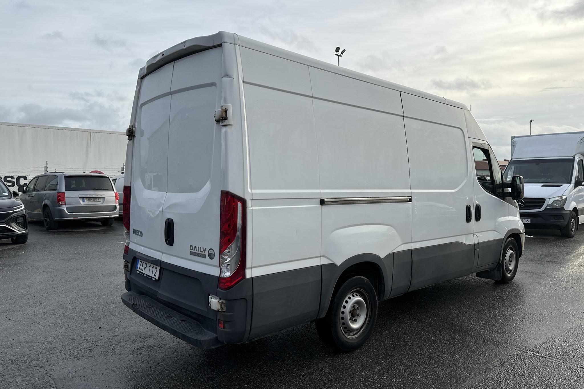 Iveco Daily 35 2.3 (136hk) - 152 350 km - Automatyczna - biały - 2018