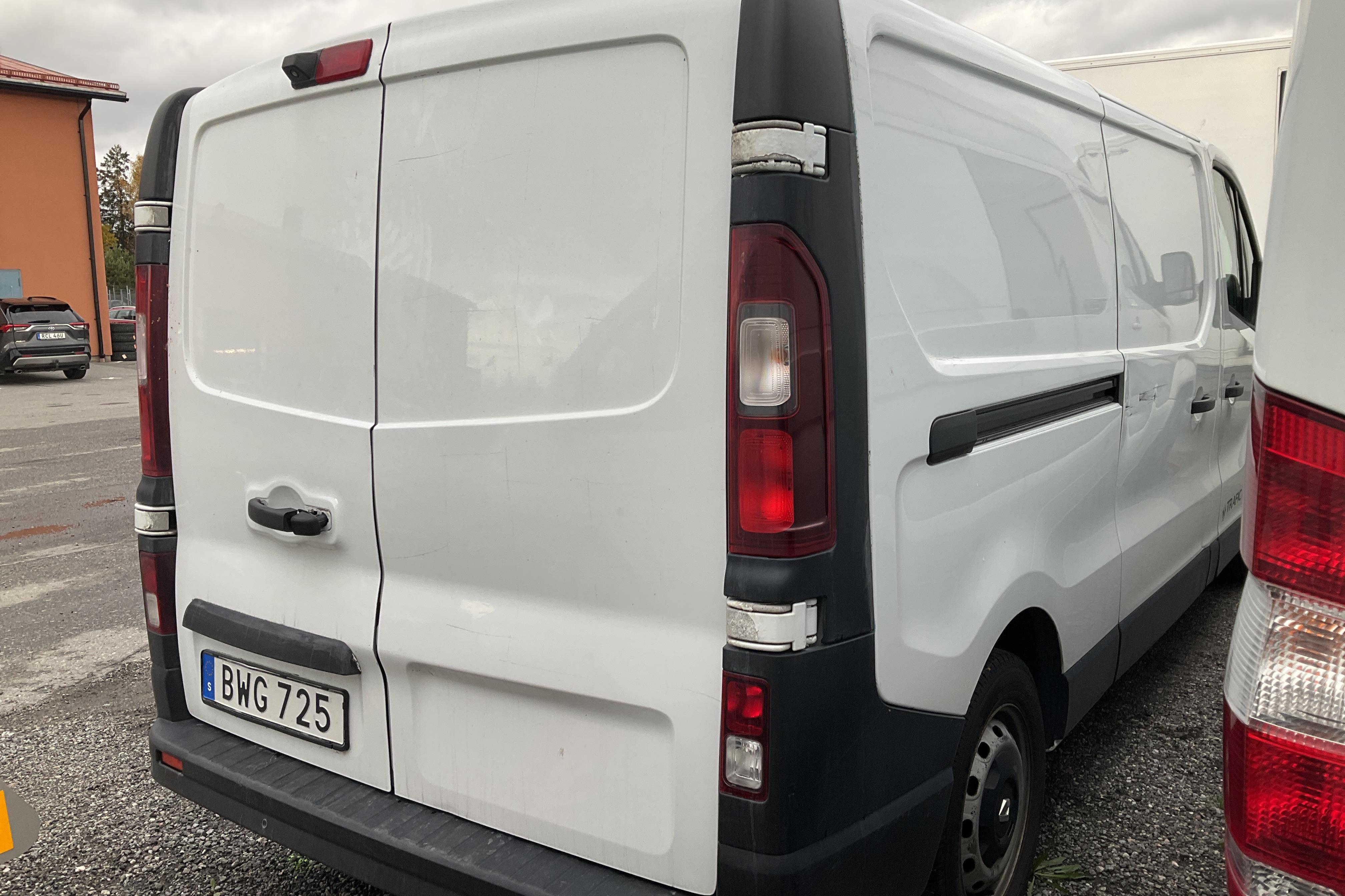 Renault Trafic 1.6 dCi Skåp (120hk) - 166 530 km - Käsitsi - valge - 2016