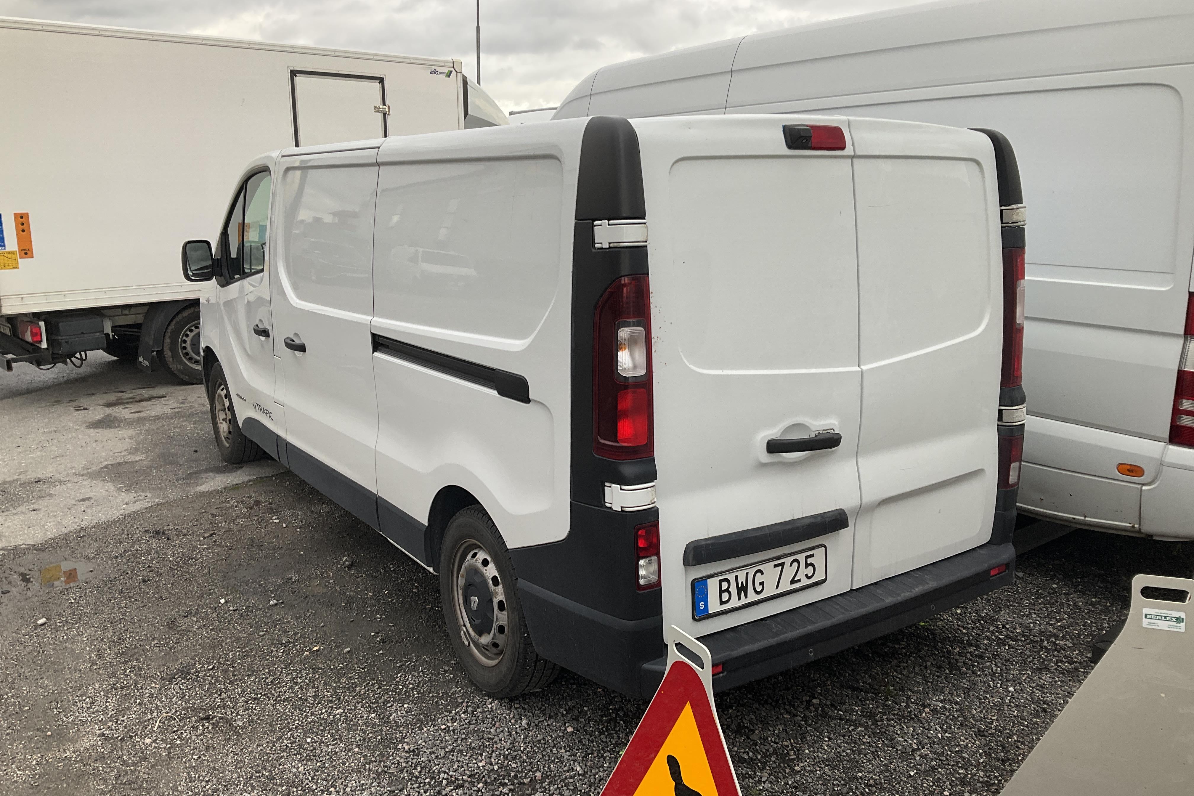 Renault Trafic 1.6 dCi Skåp (120hk) - 166 530 km - Käsitsi - valge - 2016