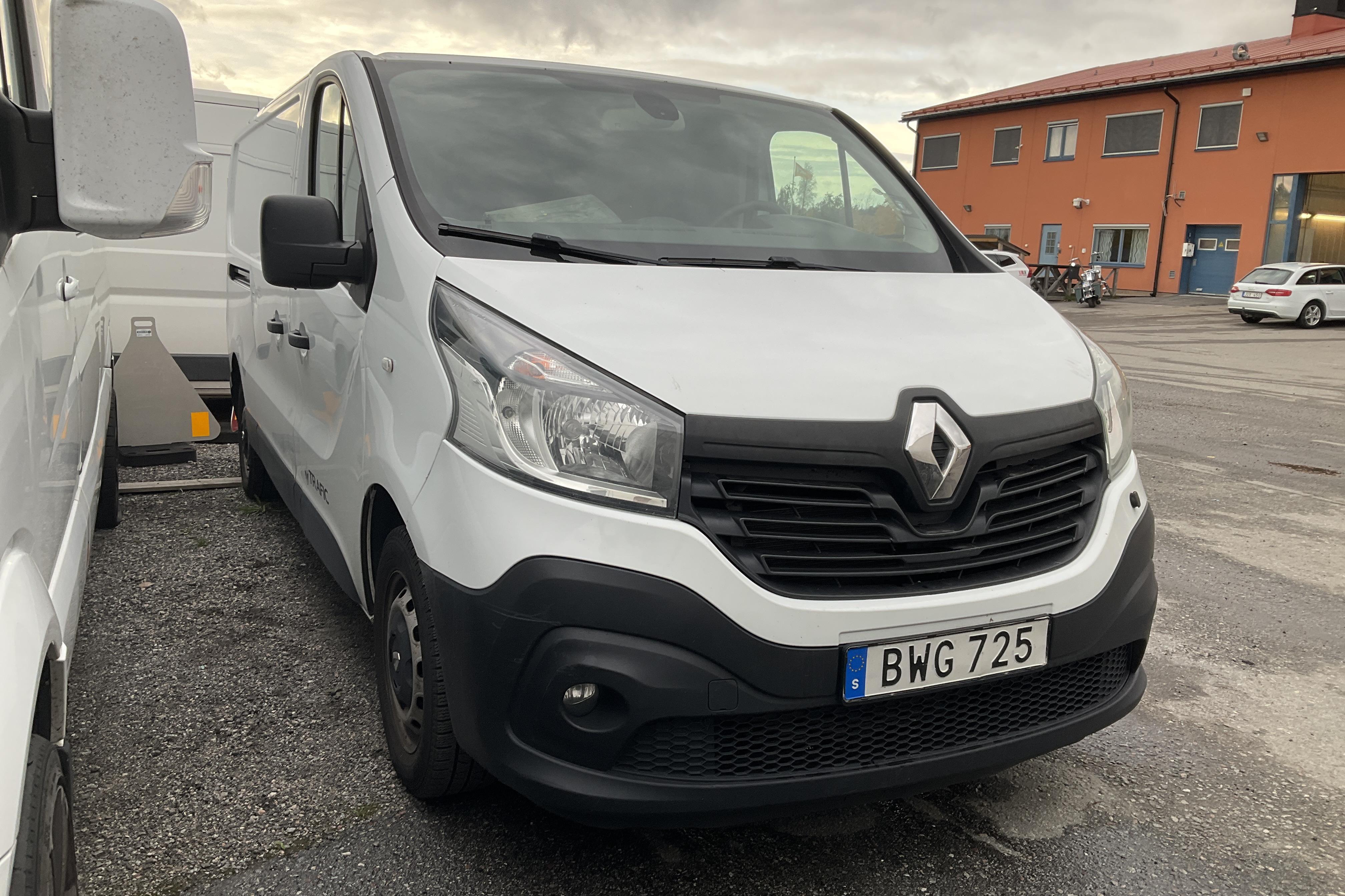 Renault Trafic 1.6 dCi Skåp (120hk) - 166 530 km - Käsitsi - valge - 2016