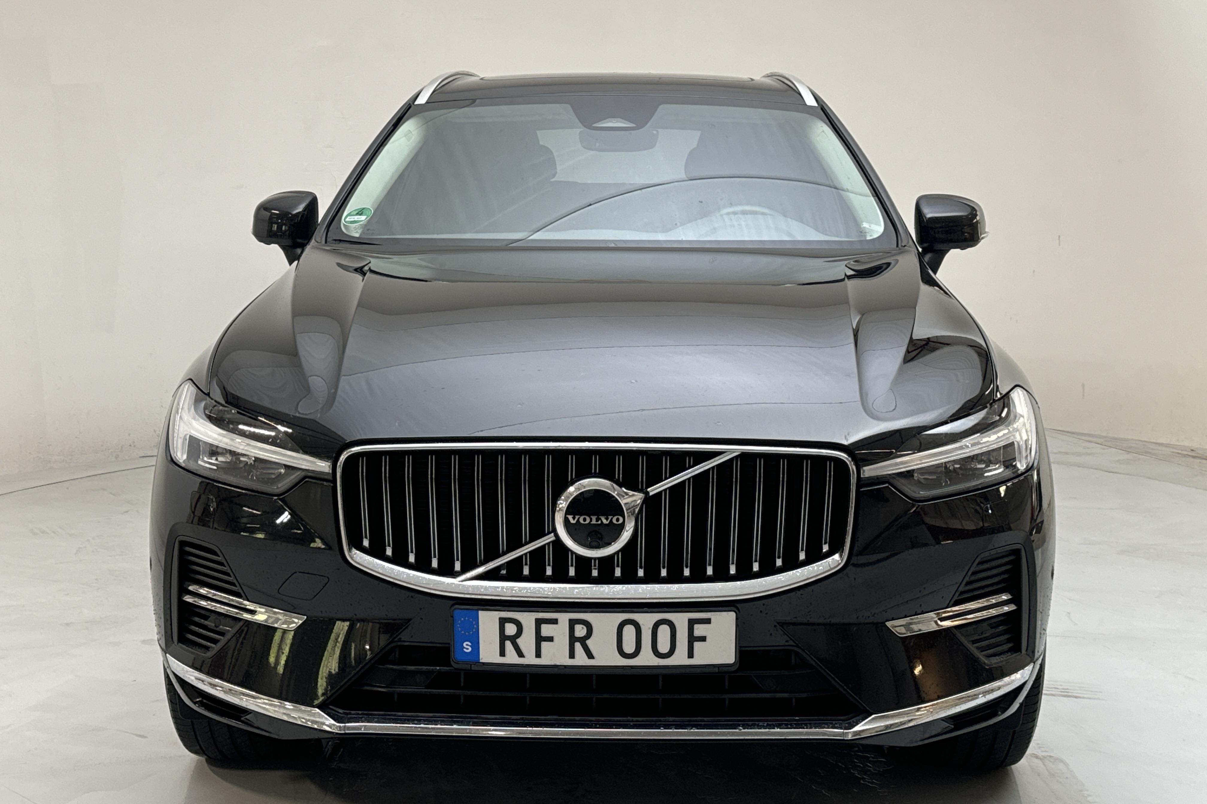 Volvo XC60 T6 AWD Recharge (350hk) - 127 560 km - Automaatne - must - 2023