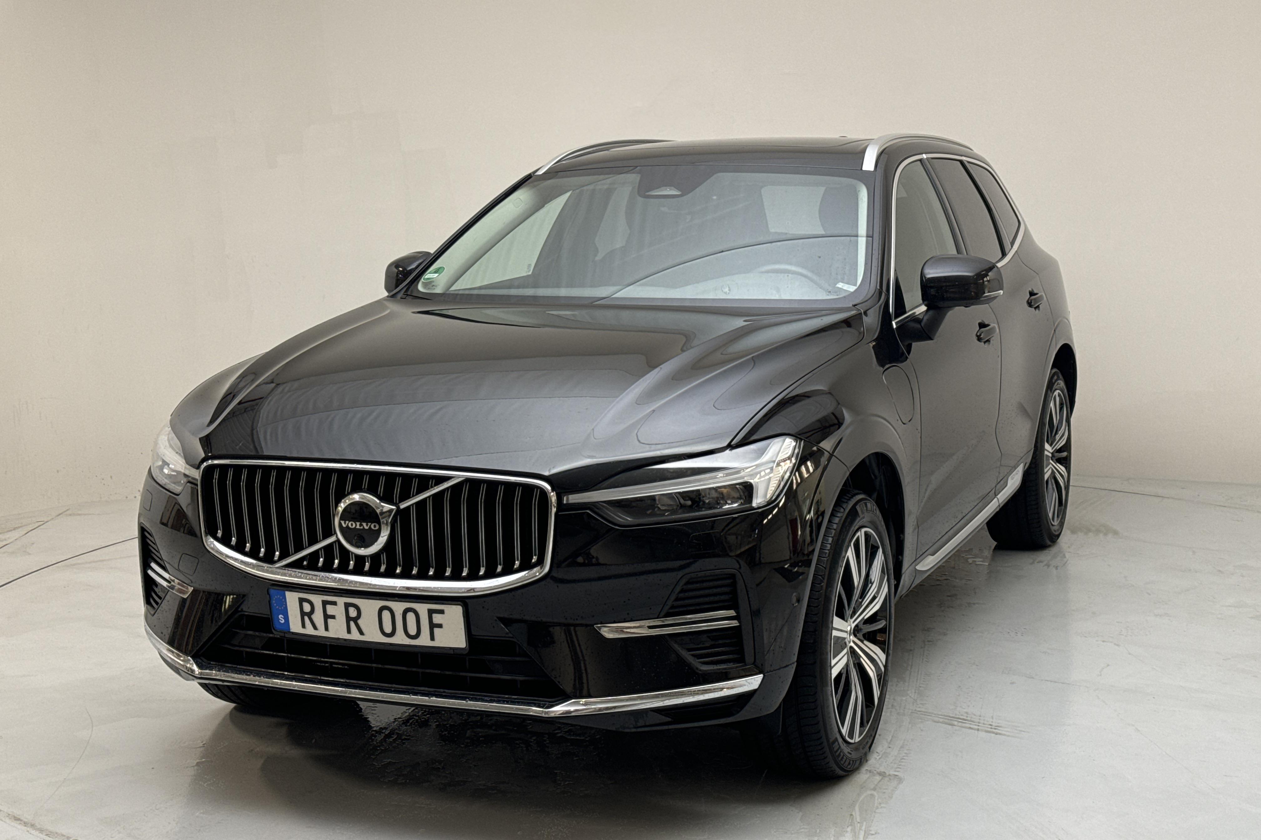 Volvo XC60 T6 AWD Recharge (350hk) - 12 756 mil - Automat - svart - 2023