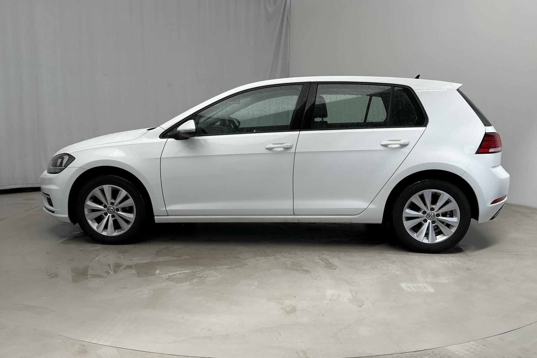 VW Golf VII 1.0 TSI 5dr (110hk) - 6 353 mil - Automat - vit - 2018