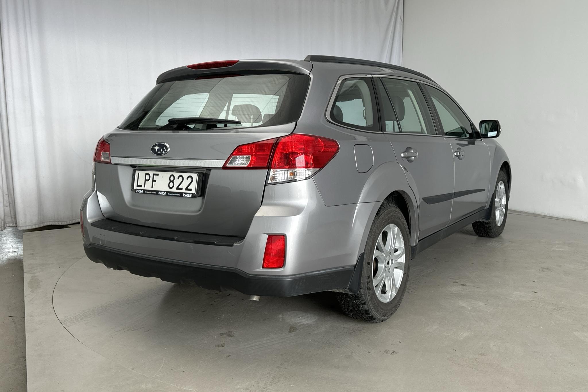 Subaru Outback 3.6 R (260hk) - 60 010 km - Automatic - silver - 2011