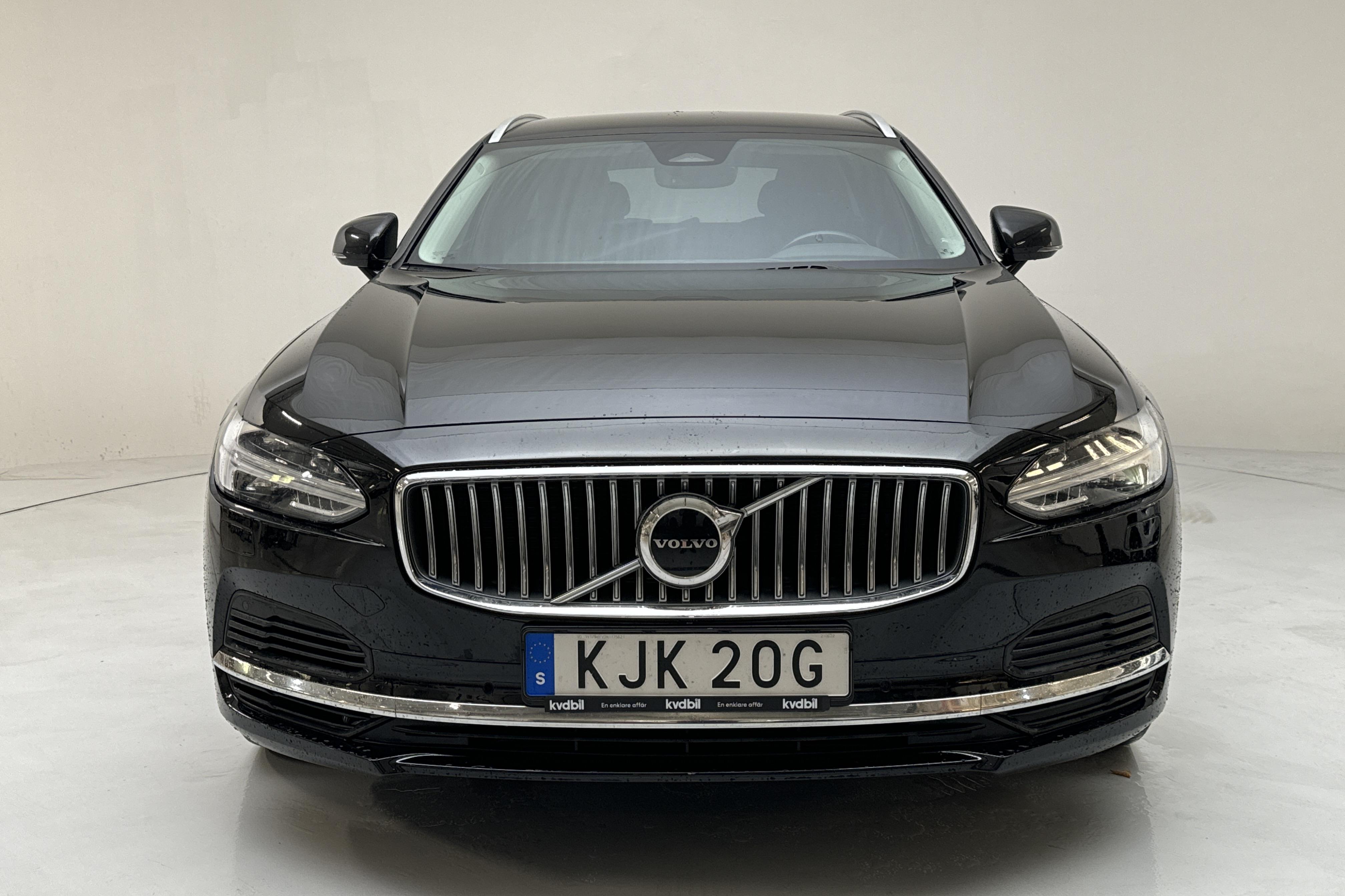 Volvo V90 T6 AWD Recharge (340hk) - 140 610 km - Automatyczna - czarny - 2022