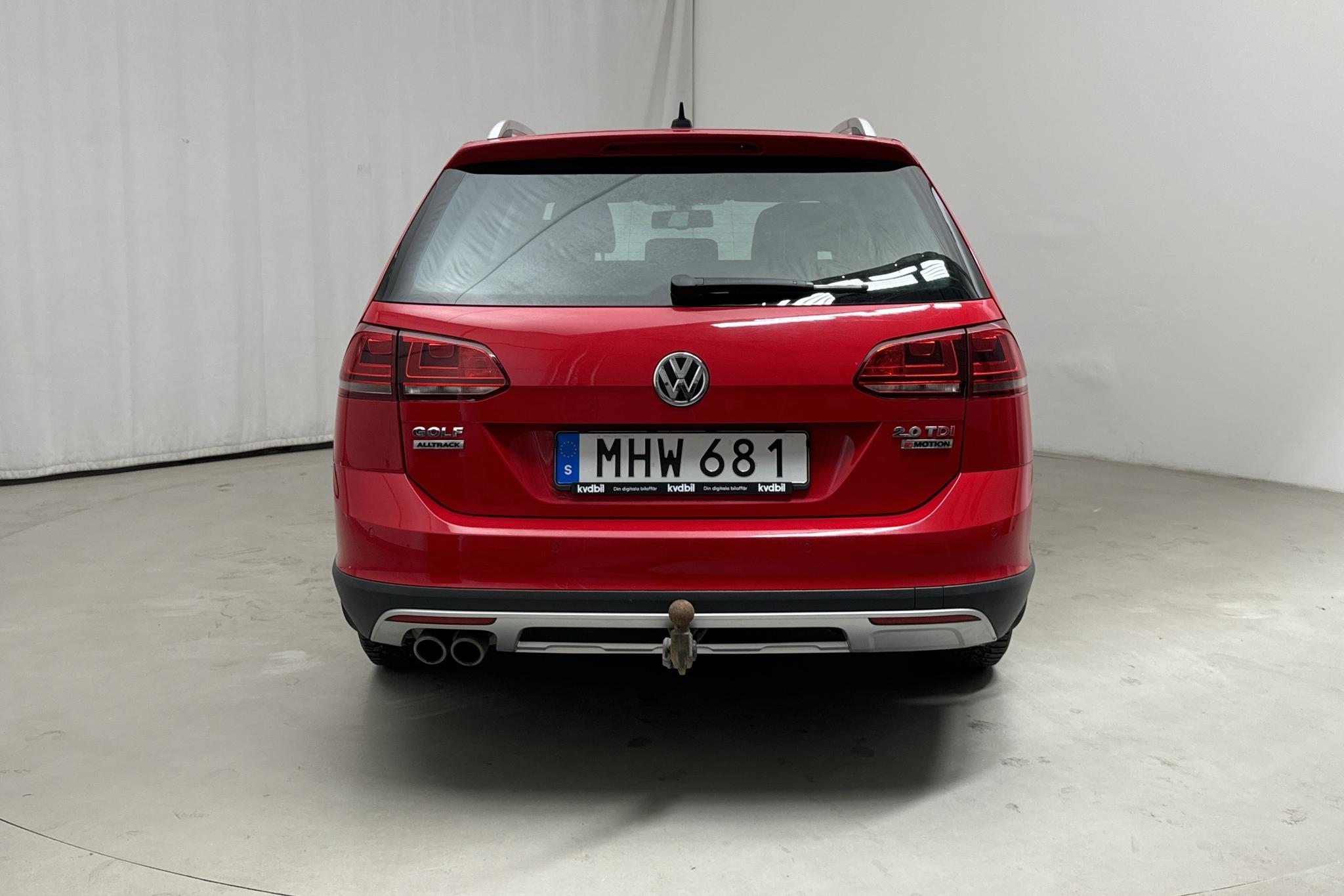 VW Golf Alltrack 2.0 TDI 4Motion (184hk) - 136 030 km - Automatyczna - czerwony - 2016