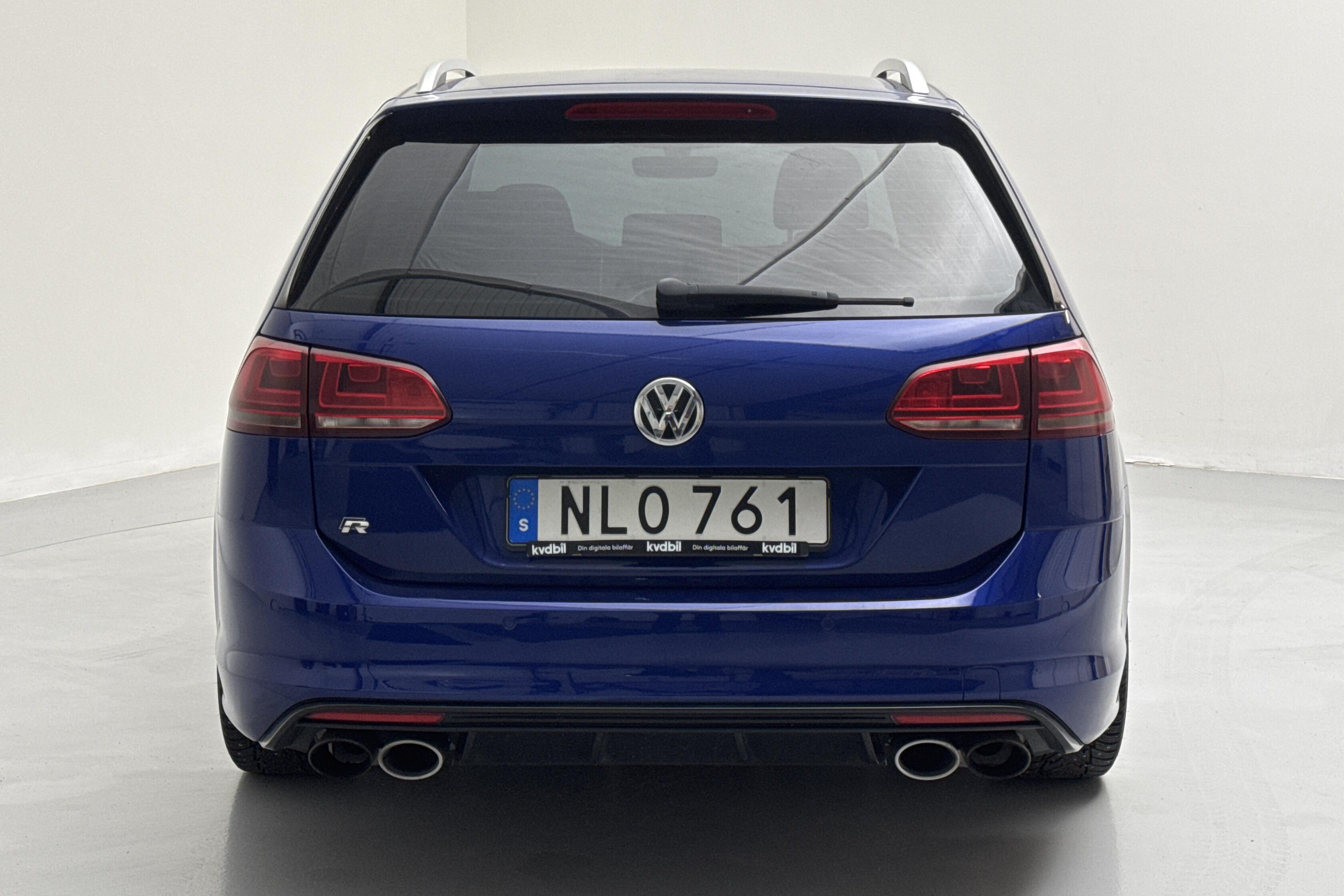 VW Golf VII 2.0 TSI R Sportscombi 4Motion (300hk) - 105 520 km - Automaattinen - sininen - 2017