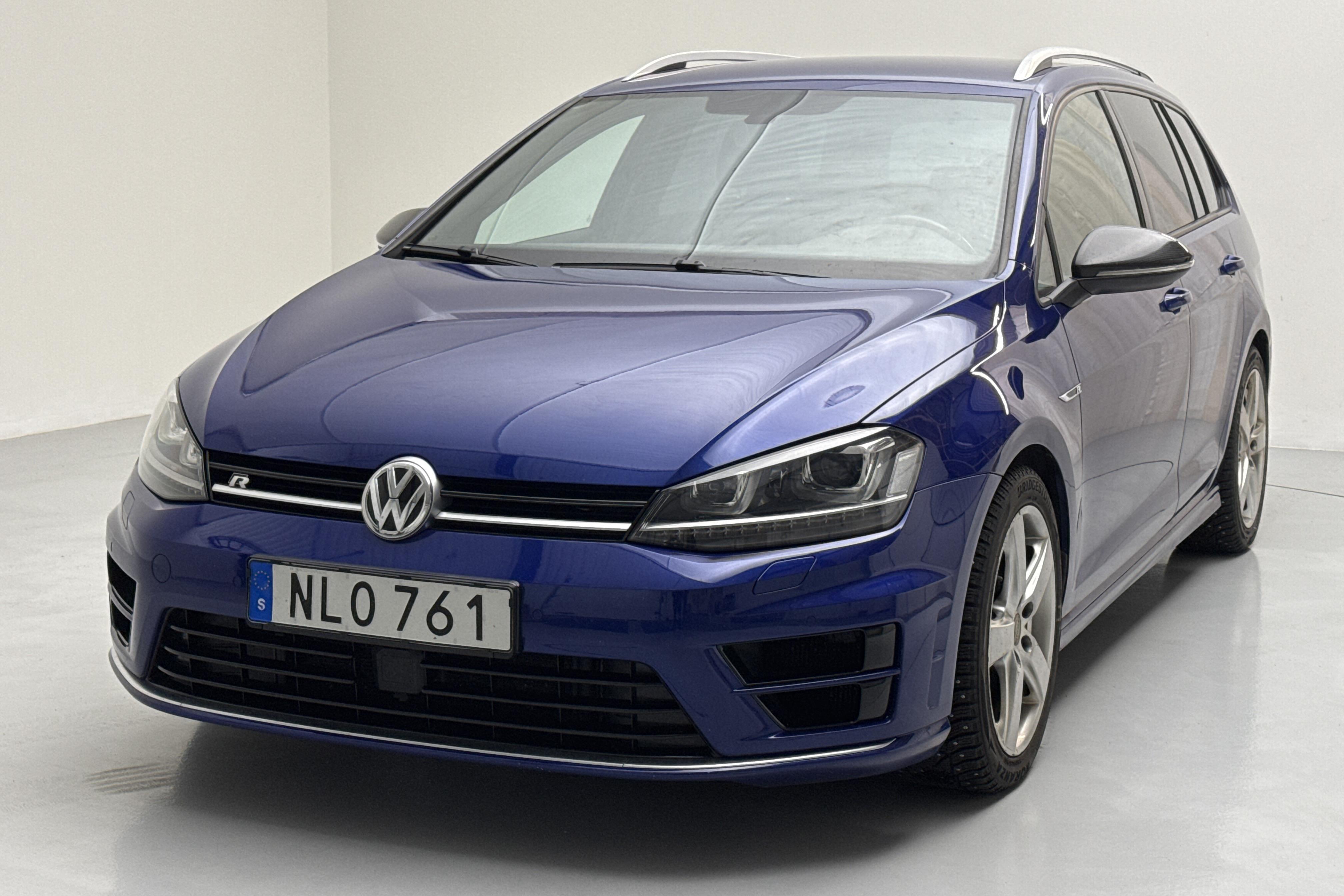 VW Golf VII 2.0 TSI R Sportscombi 4Motion (300hk) - 105 520 km - Automaatne - sinine - 2017