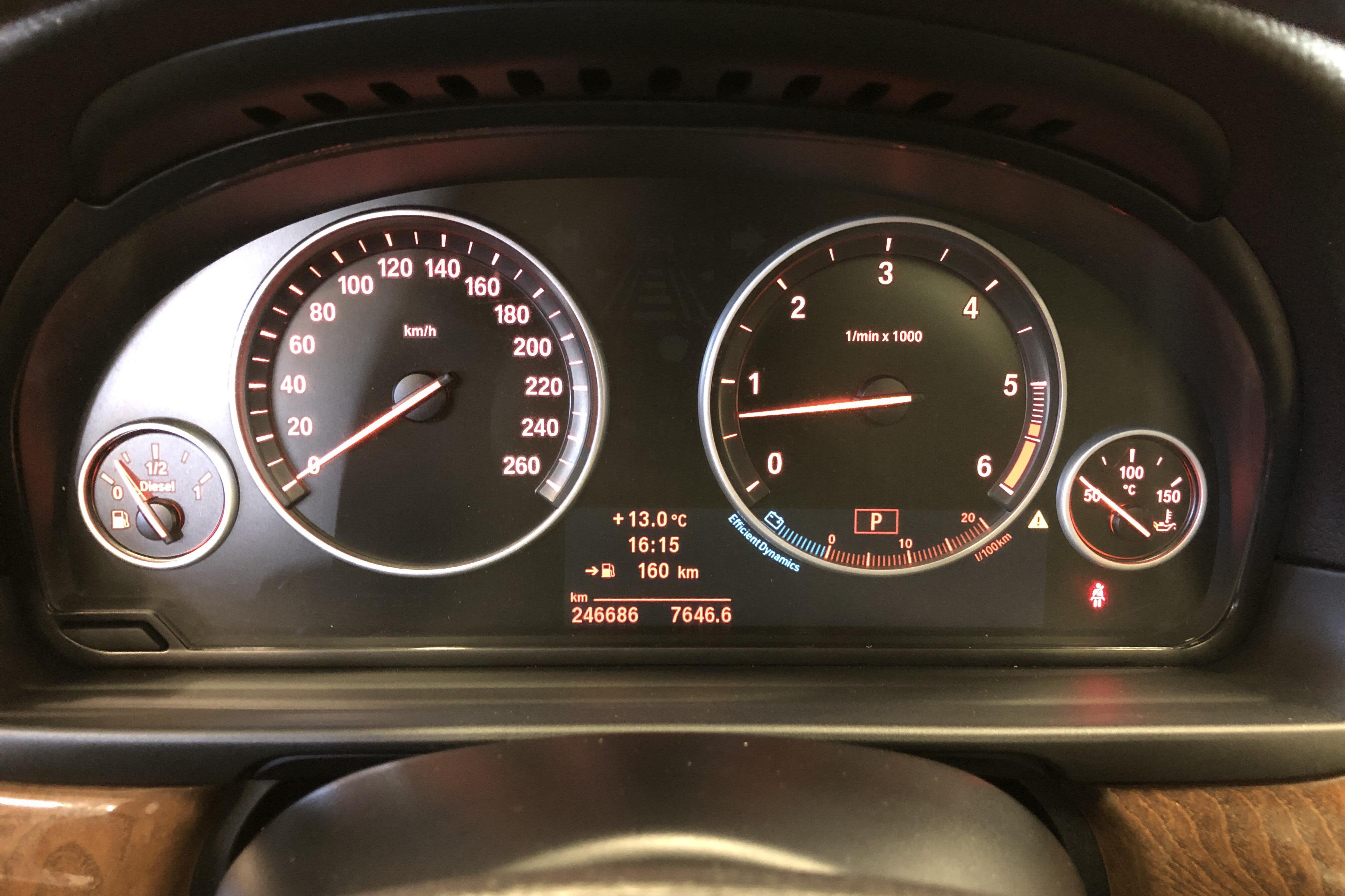 BMW 530d xDrive Touring, F11 (258hk) - 246 680 km - Automatyczna - brązowy - 2012