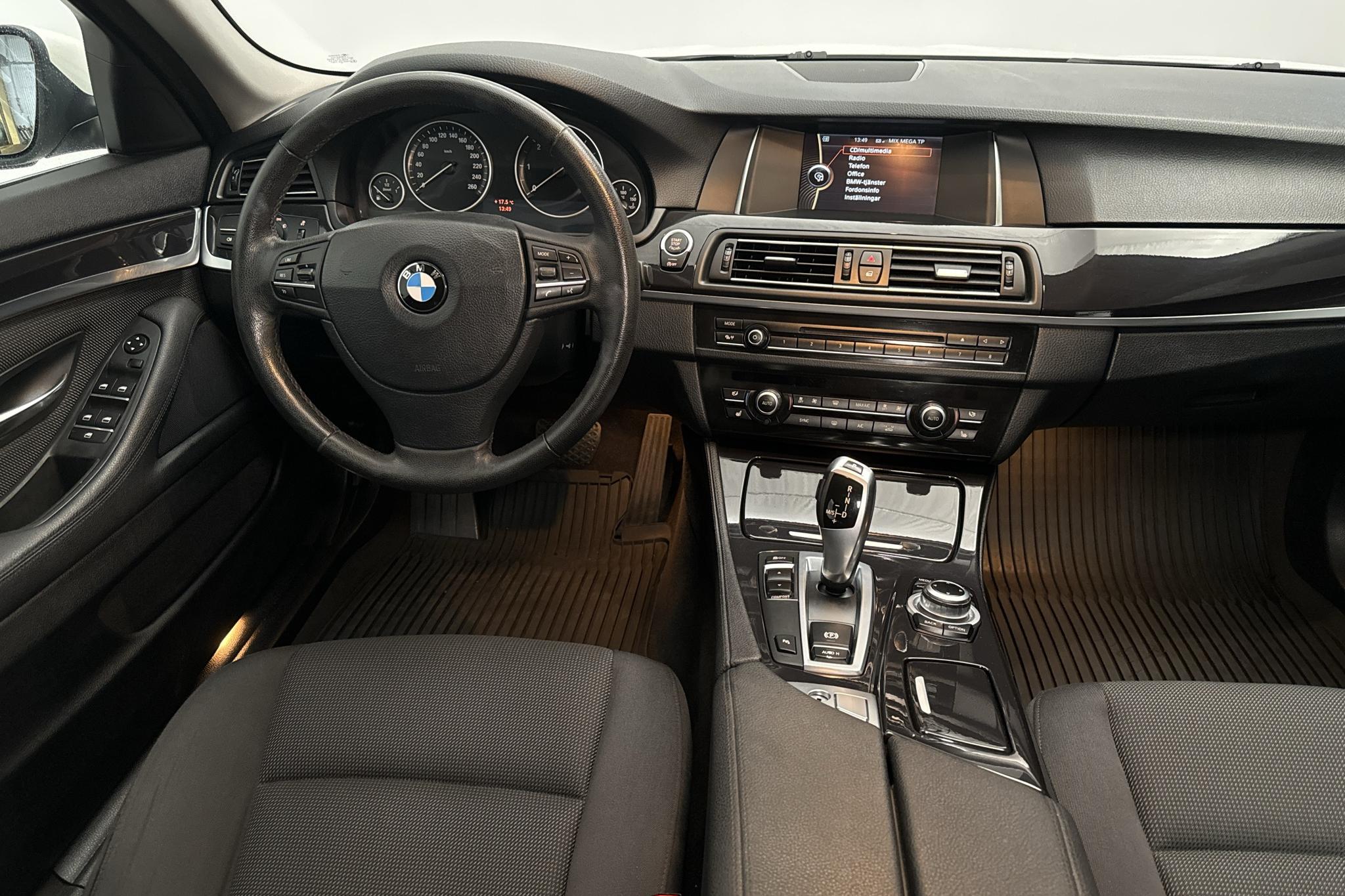 BMW 520d Touring, F11 (184hk) - 19 433 mil - Automat - vit - 2014