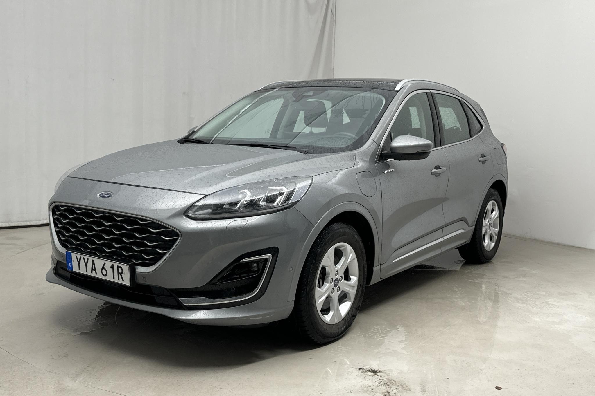 Ford Kuga 2.5 PHEV (225hk) - 39 340 km - Automatic - gray - 2020