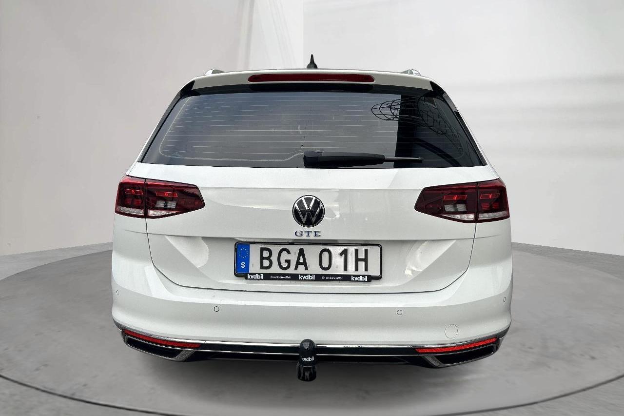 VW Passat 1.4 GTE Sportscombi (218hk) - 127 690 km - Automatyczna - biały - 2021