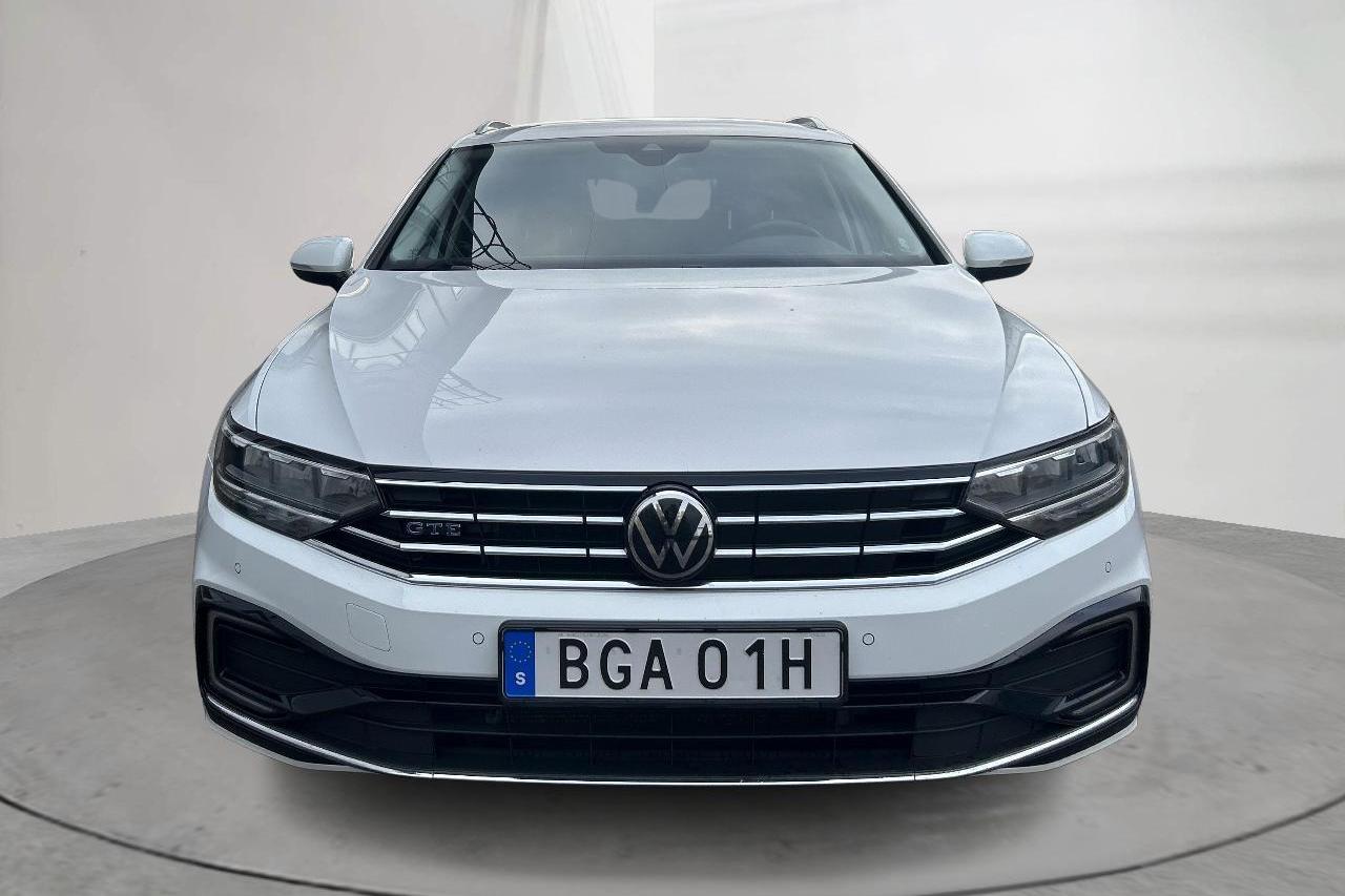 VW Passat 1.4 GTE Sportscombi (218hk) - 127 690 km - Automaatne - valge - 2021