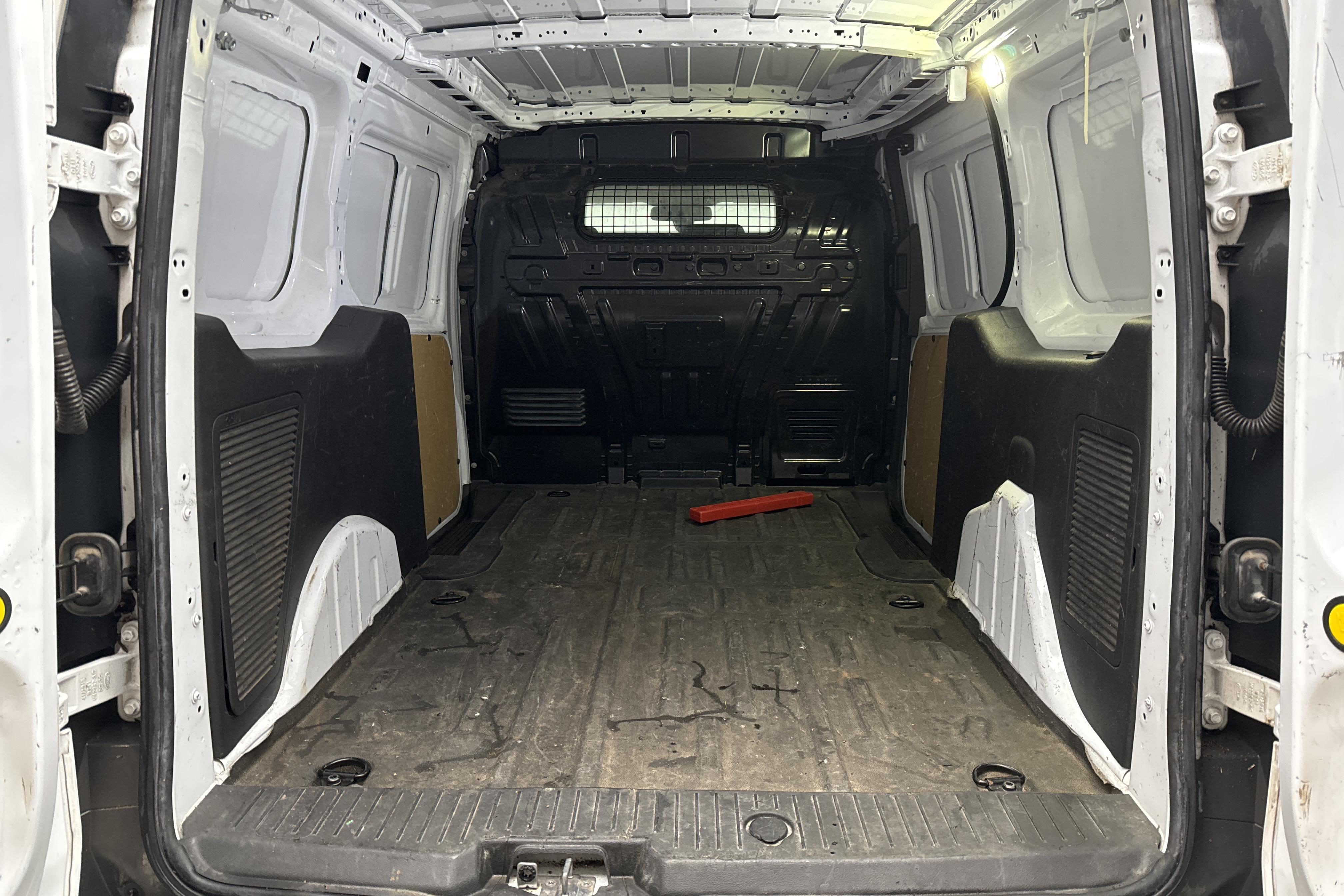 Ford Transit Connect 1.5 TDCi (100hk) - 149 350 km - Manualna - biały - 2017