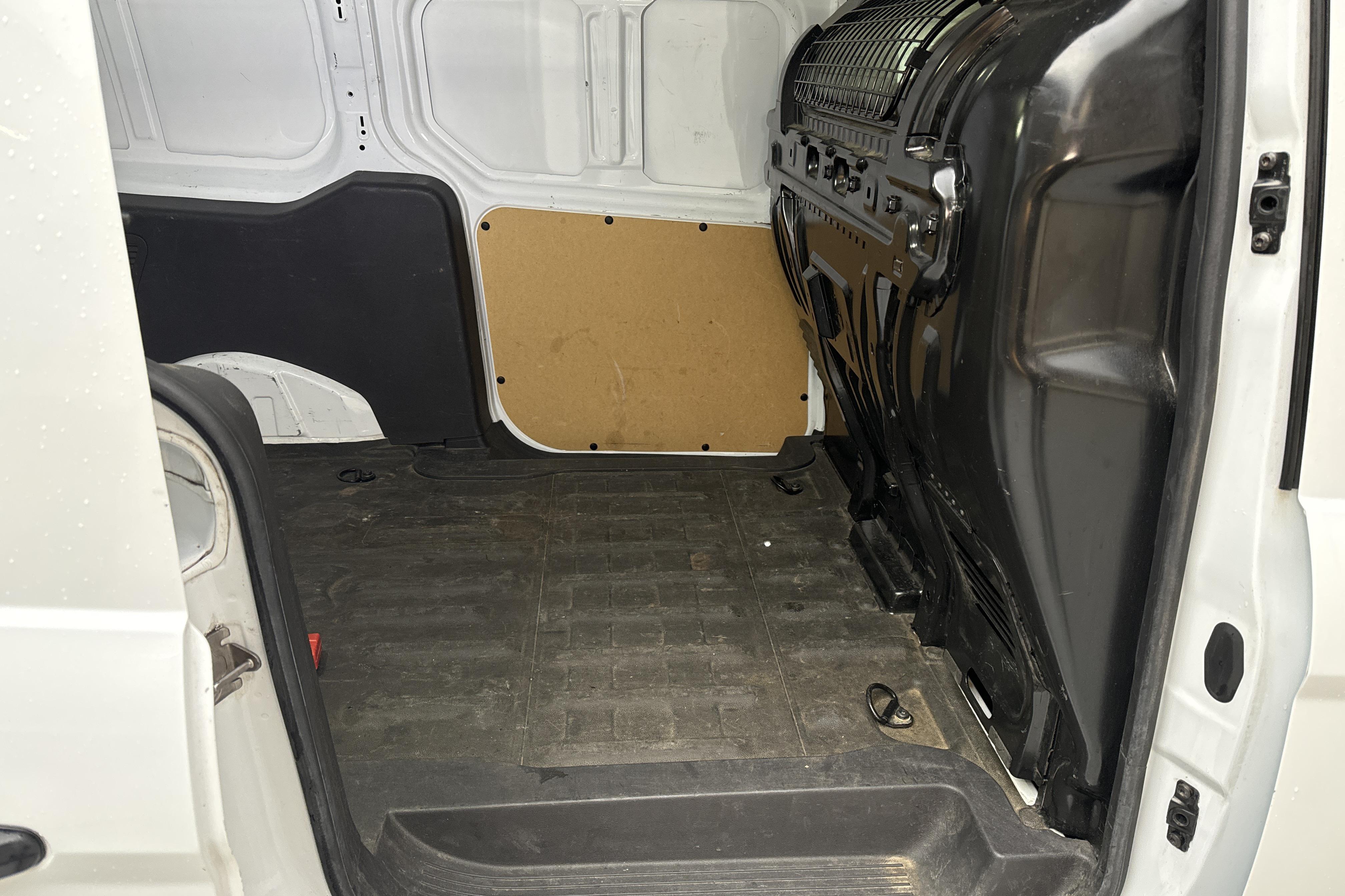 Ford Transit Connect 1.5 TDCi (100hk) - 149 350 km - Manuaalinen - valkoinen - 2017