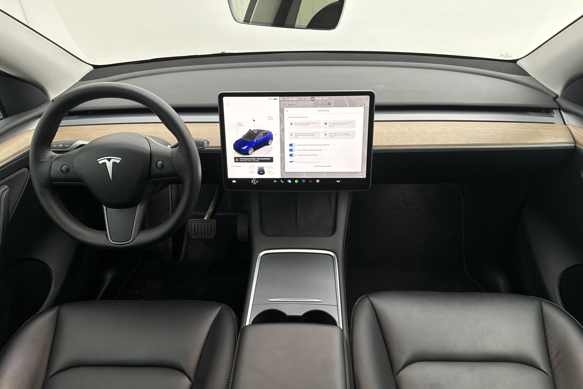 Tesla Model Y Long Range Dual Motor AWD - 39 120 km - Automaattinen - valkoinen - 2022