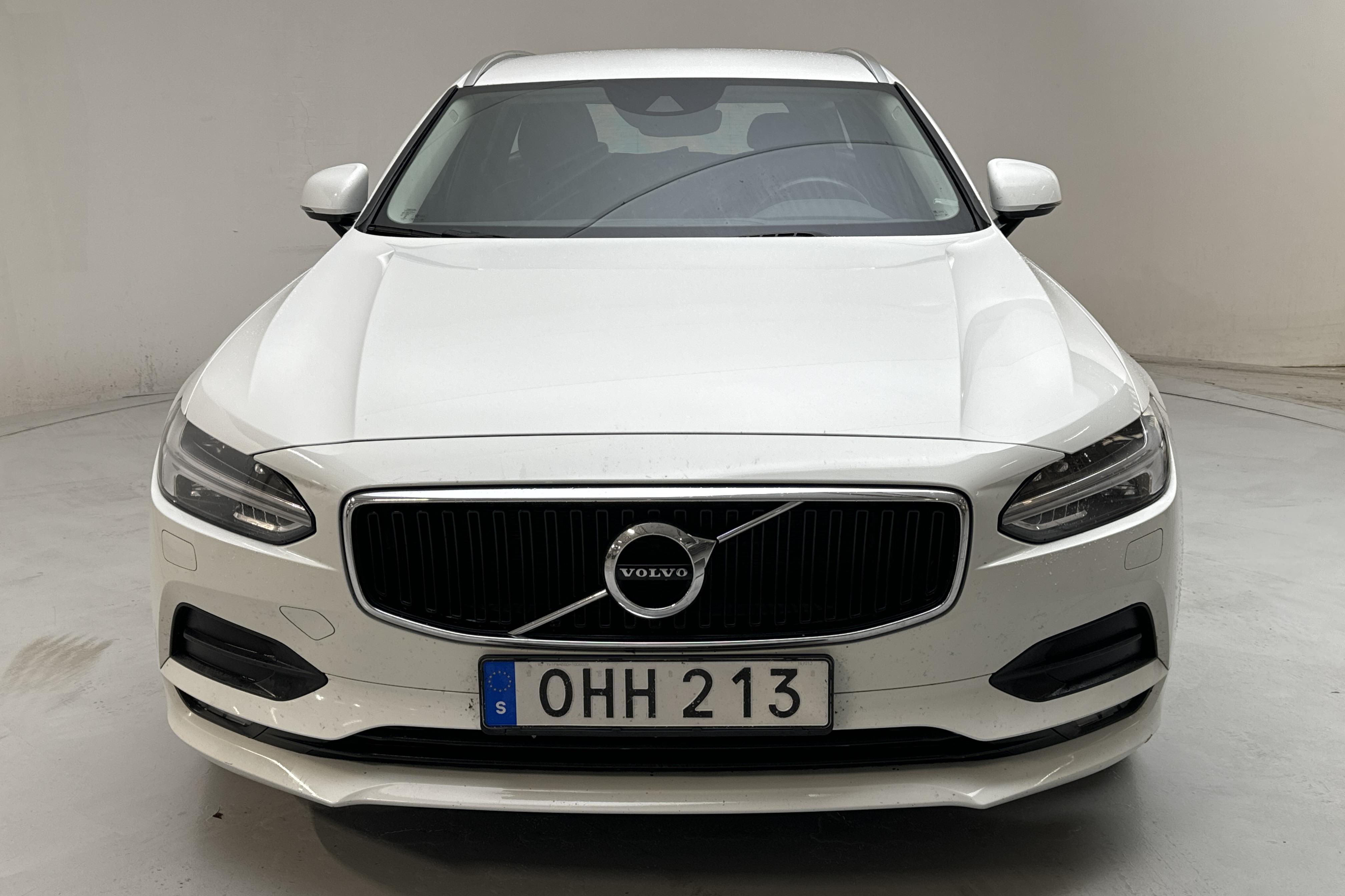 Volvo V90 D4 (190hk) - 221 900 km - Automaattinen - valkoinen - 2017