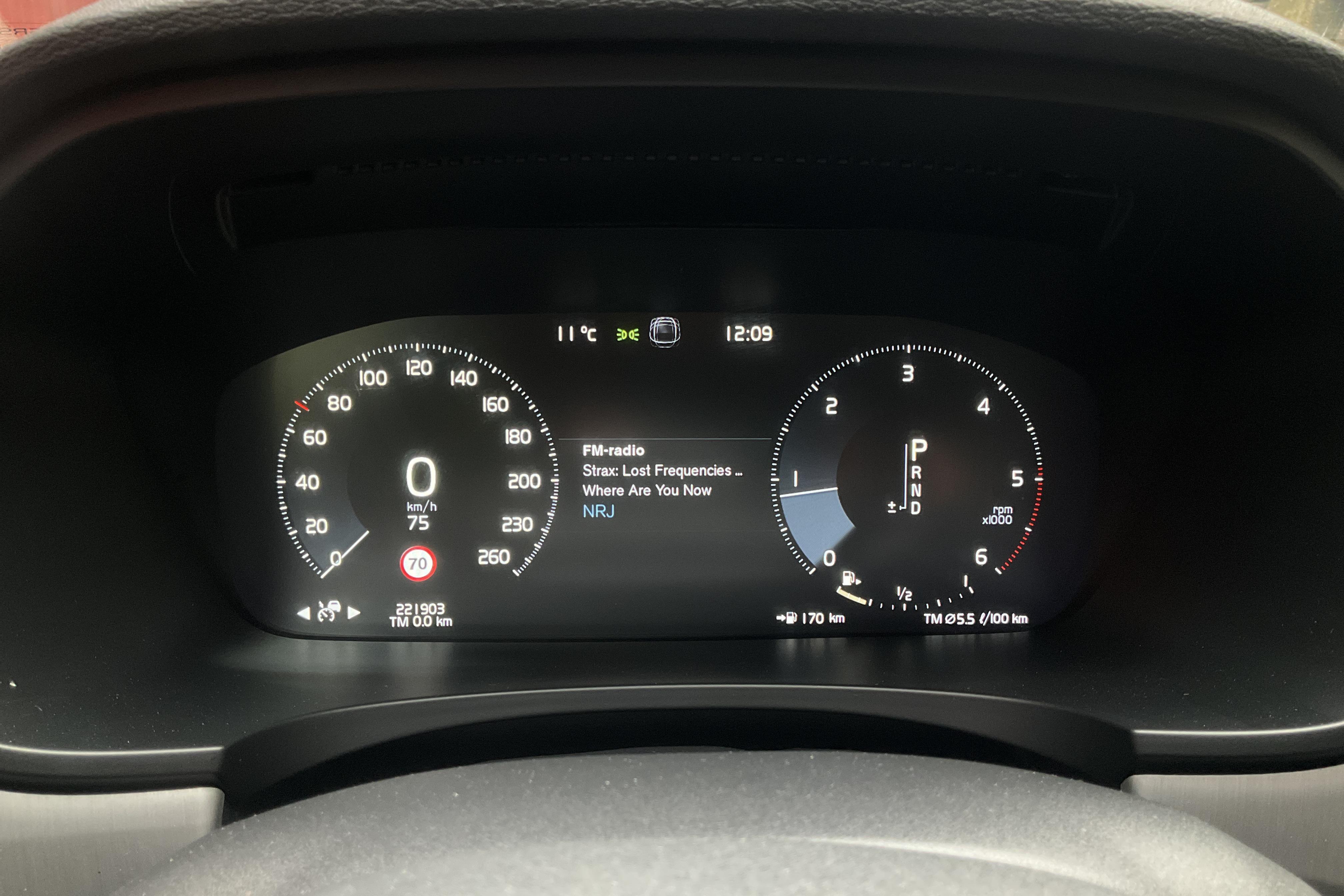 Volvo V90 D4 (190hk) - 221 900 km - Automaatne - valge - 2017