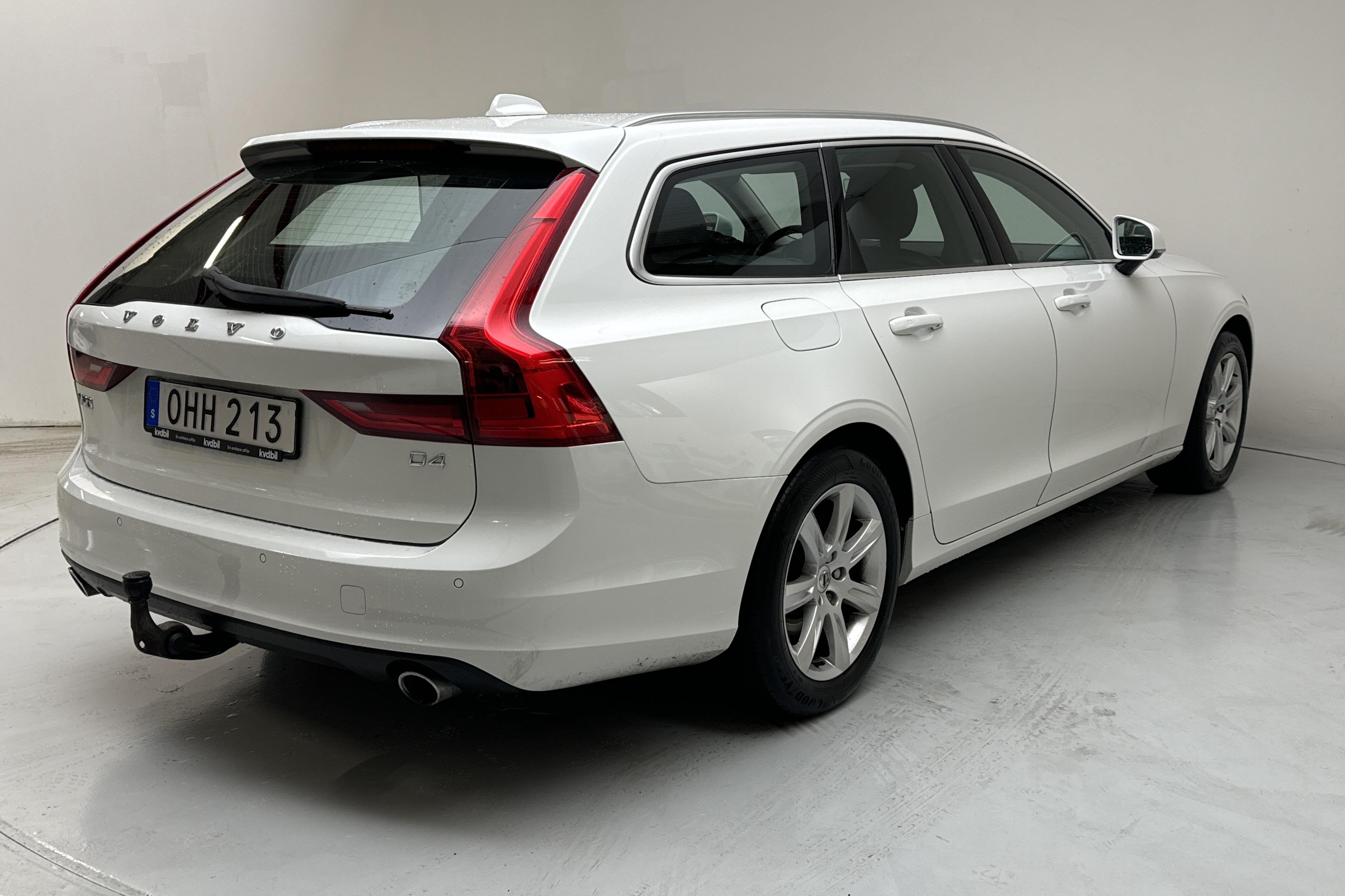 Volvo V90 D4 (190hk) - 221 900 km - Automatic - white - 2017