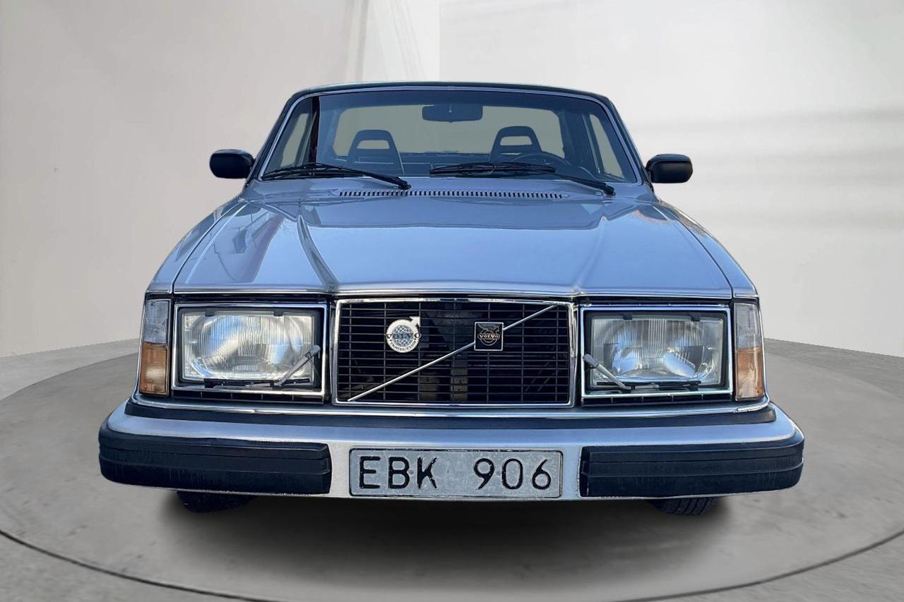 Volvo 262 C 2.7 (140hK) - 16 713 mil - Automat - Light Grey - 1978